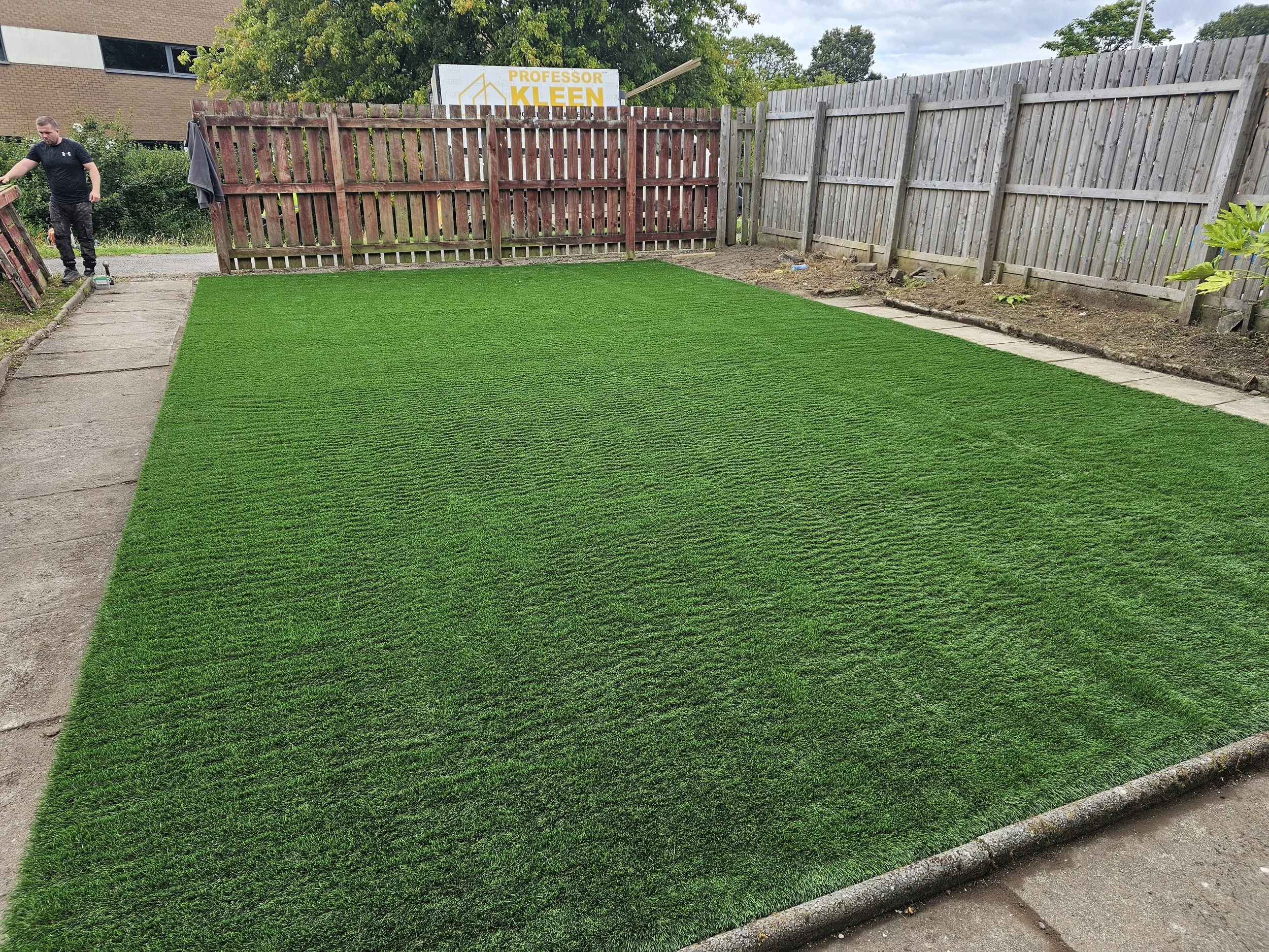 Artifical Grass Installed by professor kleen