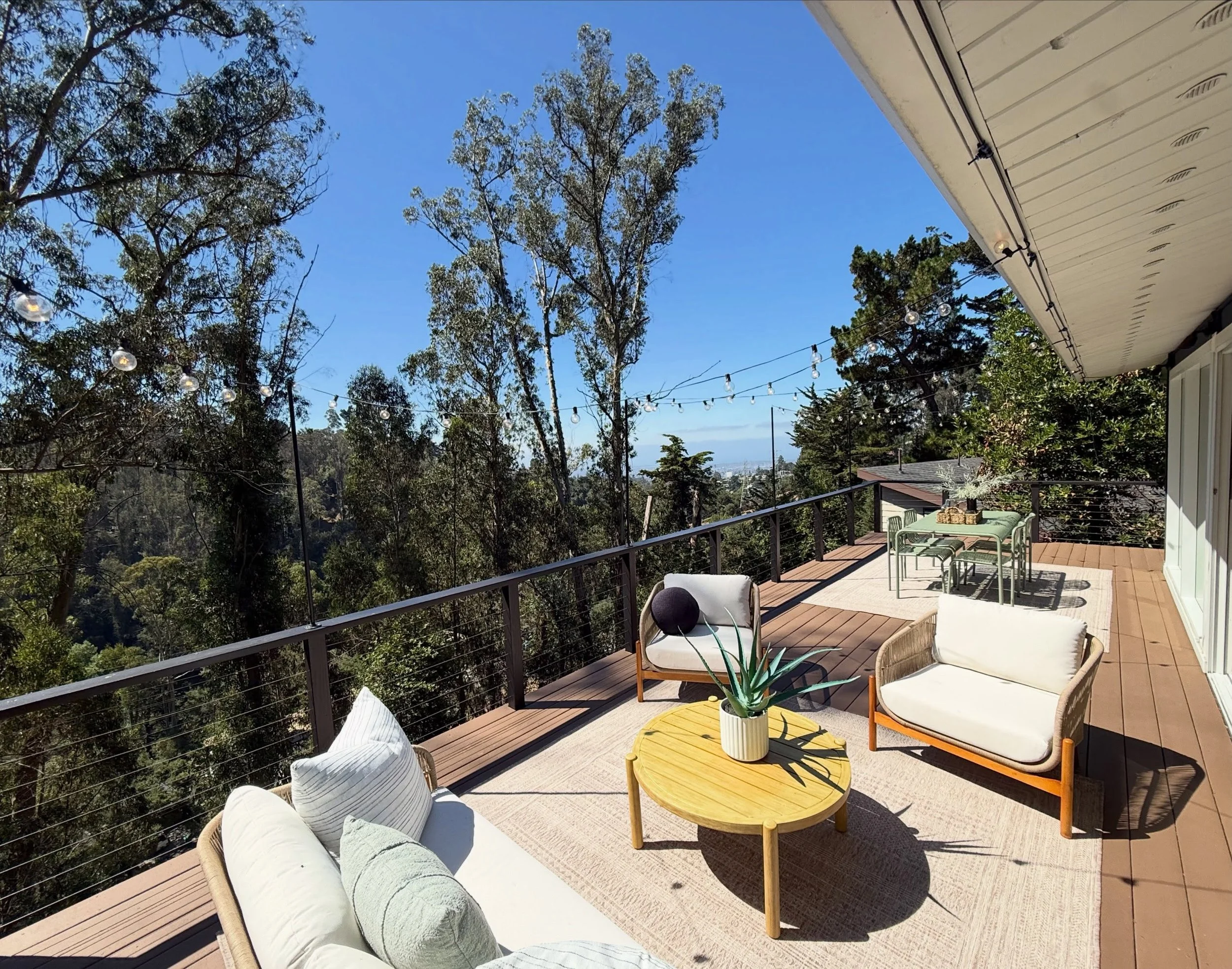 A quiet oasis in the sunlight!
Nestled above Montclair with views of the Bay framed by treetops, this inviting and versatile 4 bedroom, 3 bath haven is perfection for the person who wants to be near wonderful dining, shopping and activities yet feel 