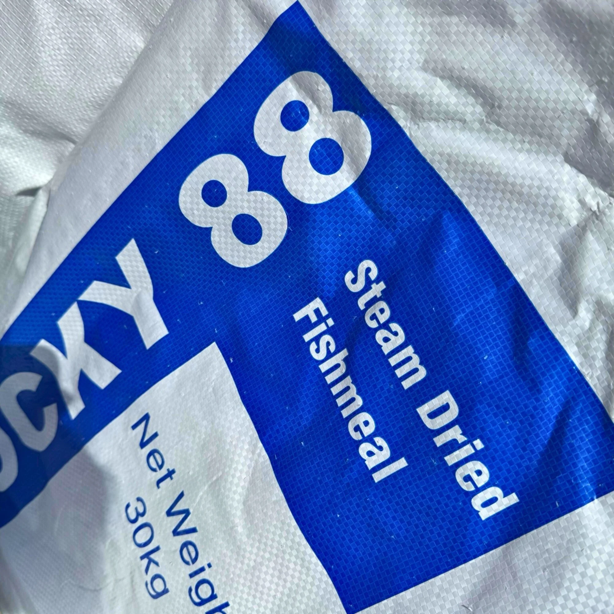 A polypropylene of Steam Dried Fishmeal, net weight 30 kilograms.