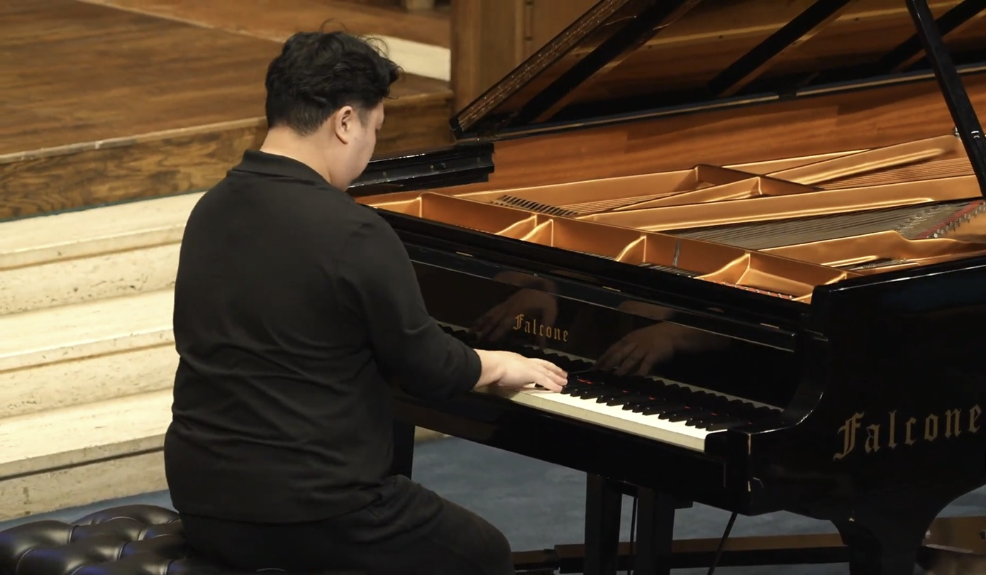 Still image from Westwood UMC video 5