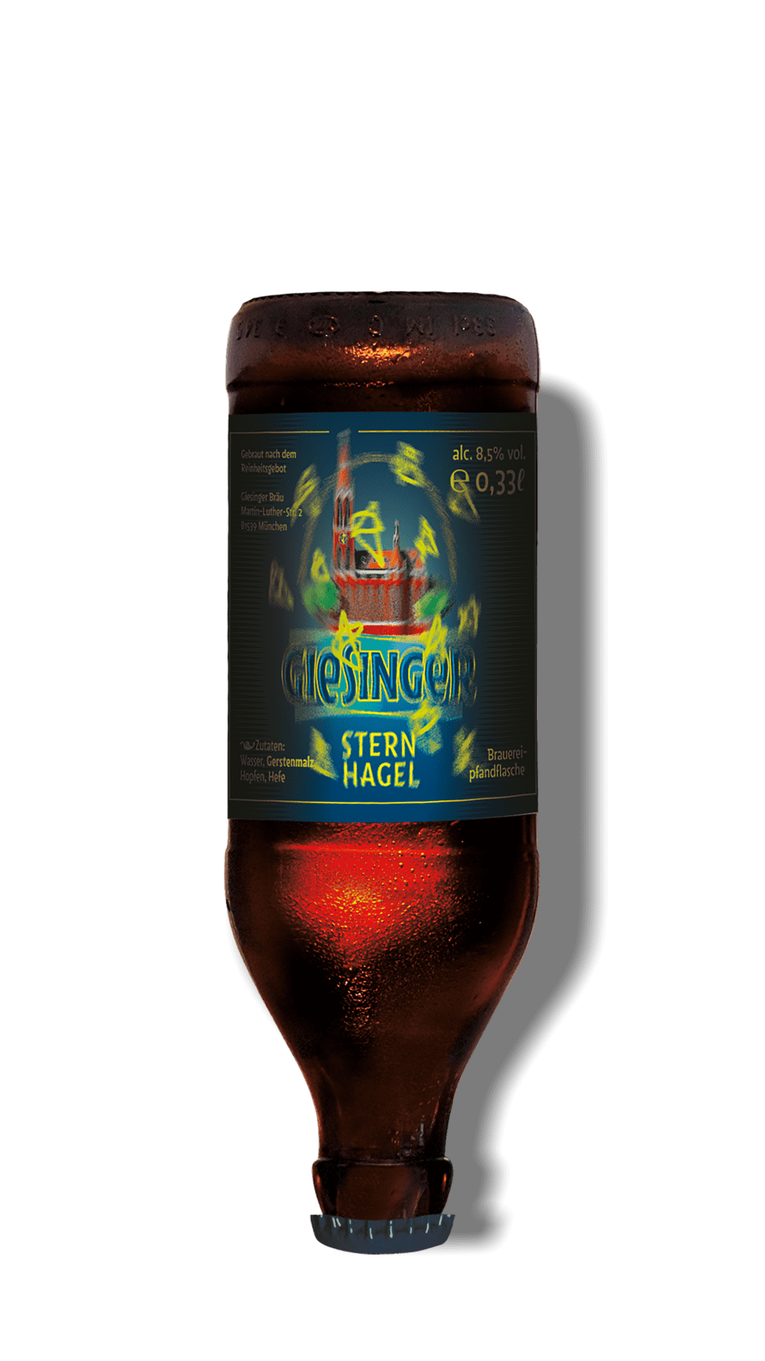 Bierflasche mit dunklem Etikett, das den Namen "Sternhagen" und "Sternhagel" zeigt, vor einem schwarzen Hintergrund.