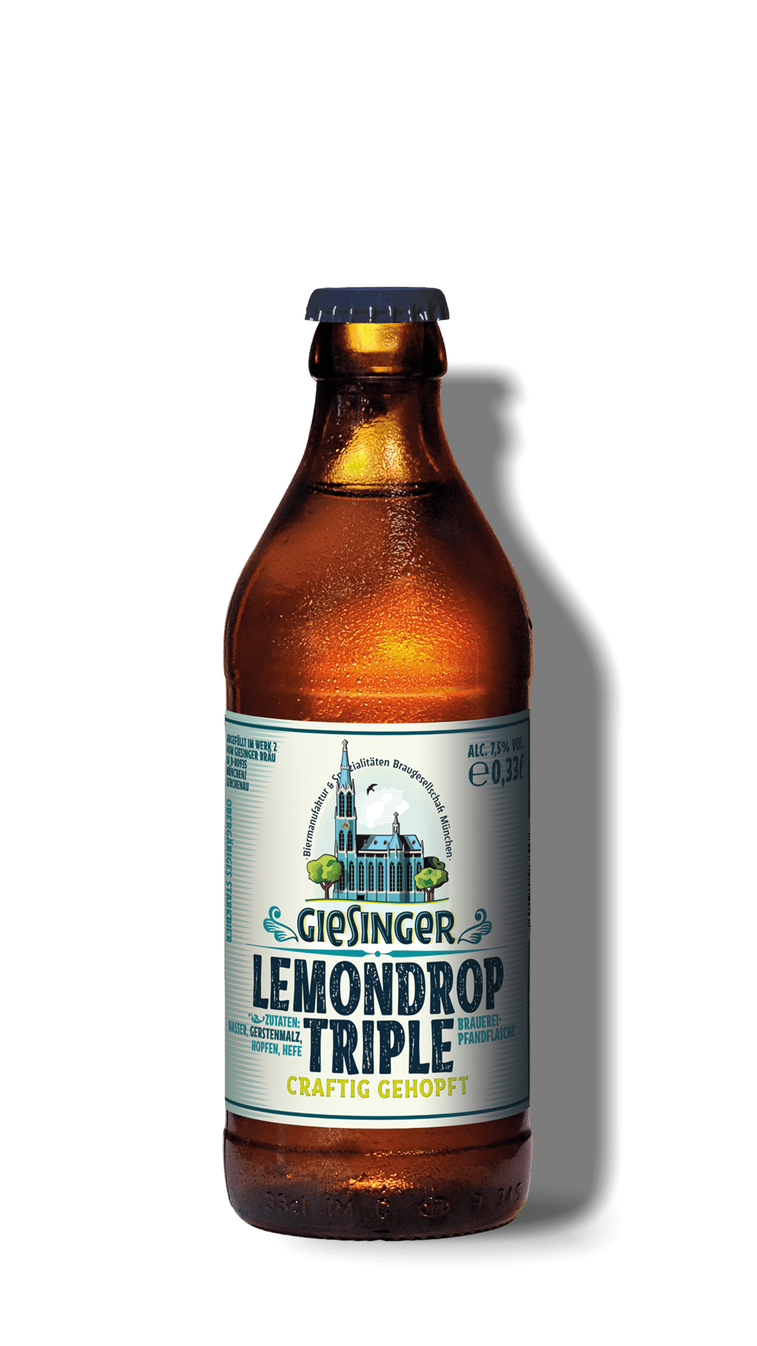 Eine braune Bierflasche mit einem blauen und weißen Etikett, das die Giesinger Brauerei in München bewirbt, mit dem Namen "Giesinger Lemondrop Triple" und einem stilisierten Bild einer Kirche und grünen Bäumen.