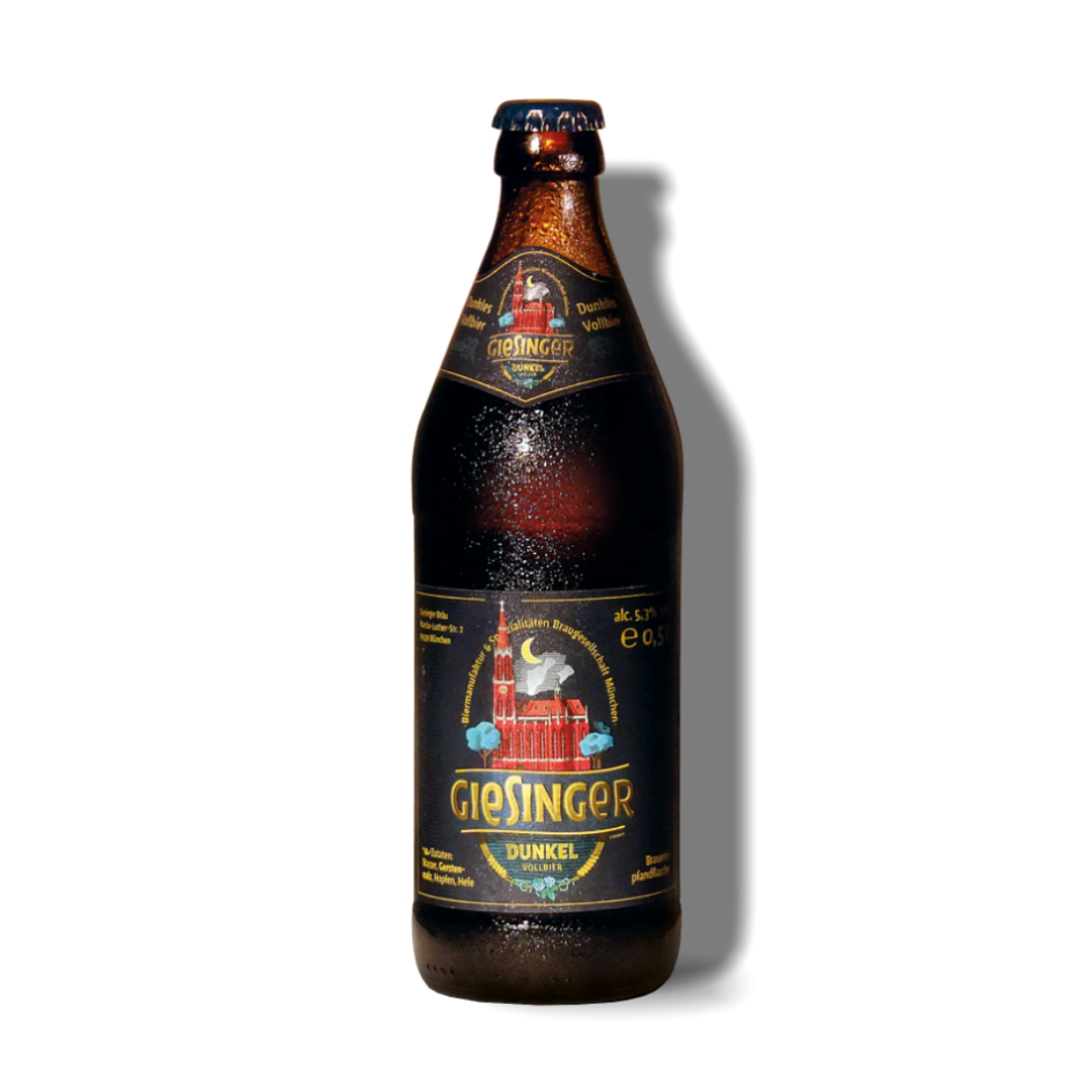Bierflasche Giesinger Dunkel, dunkles Vollbier, mit Wassertröpfchen auf der Flasche, schwarzes Etikett, zeigt eine Kirche und Stadtbild, Alkoholgehalt 5,3%