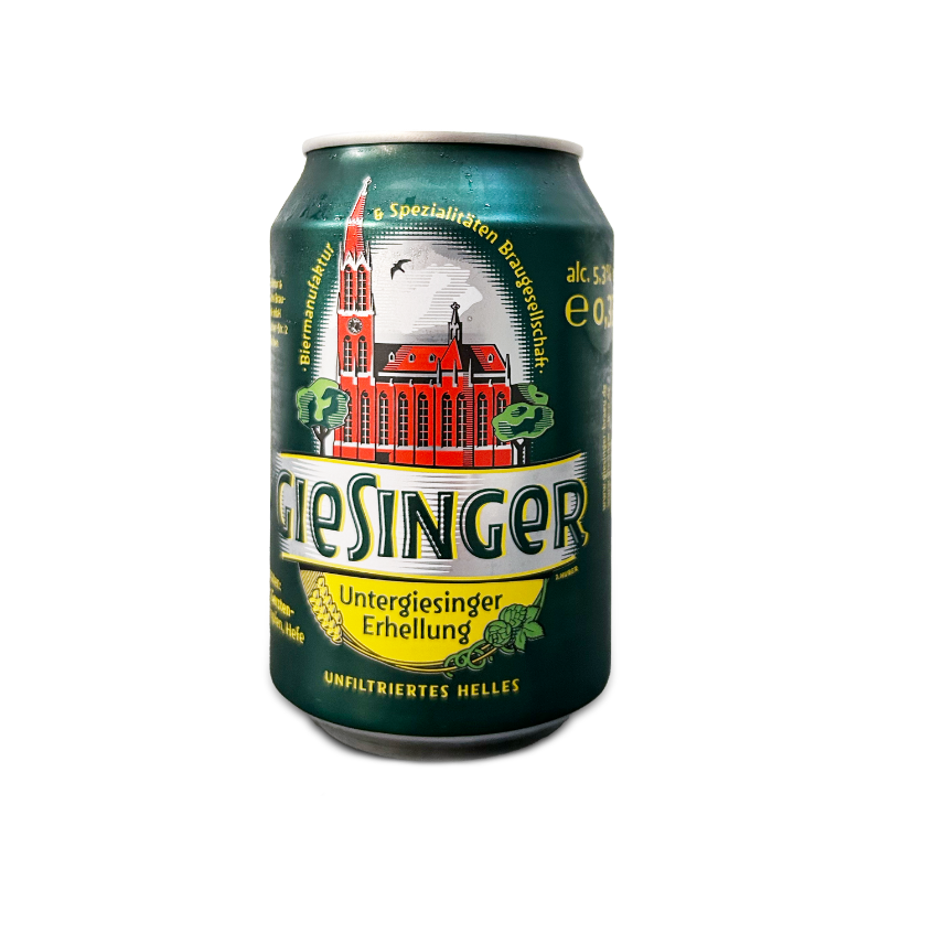 Eine Dose Bier mit grüner Verpackung und einem roten Kirchturm auf der Verpackung, Beschriftung in Deutsch, darunter die Wörter "Untergiesinger Erhellung" und "Unfiltriertes Helles".