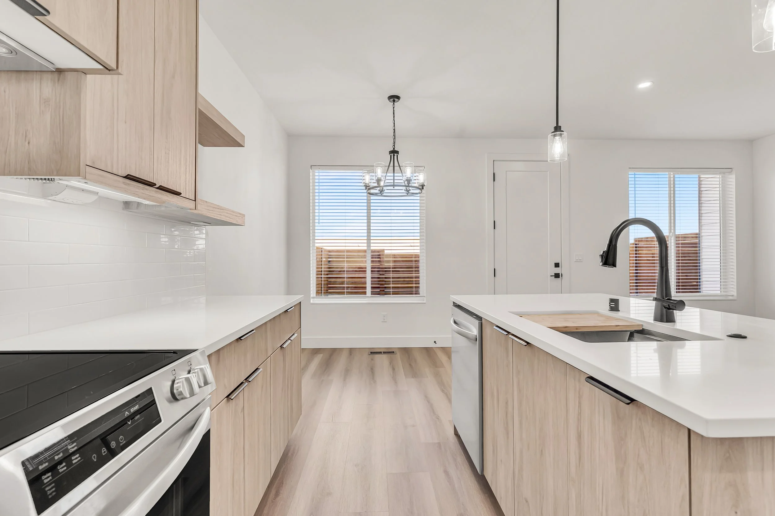 Kitchen2.jpg