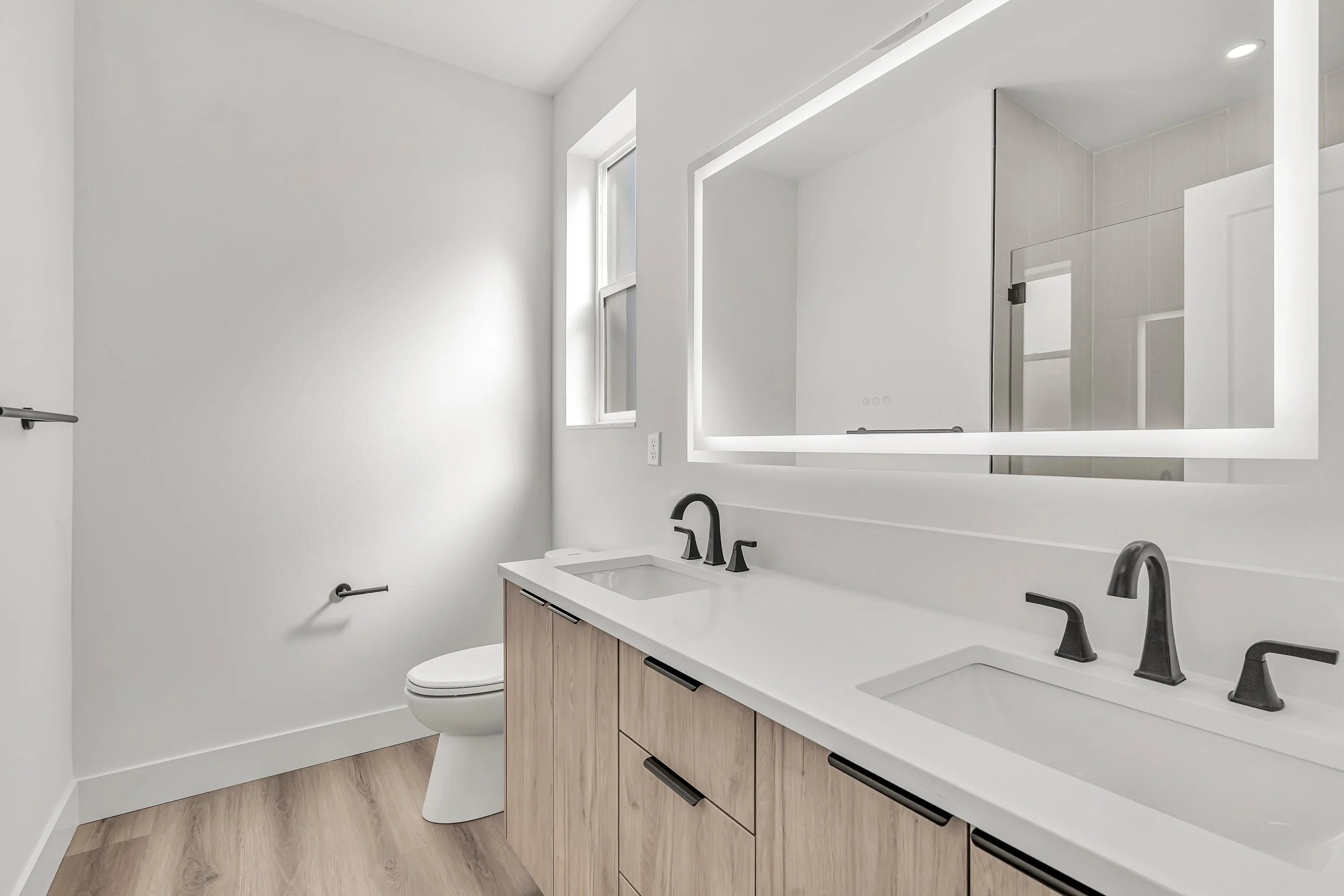 PrimaryBathroom1.jpg
