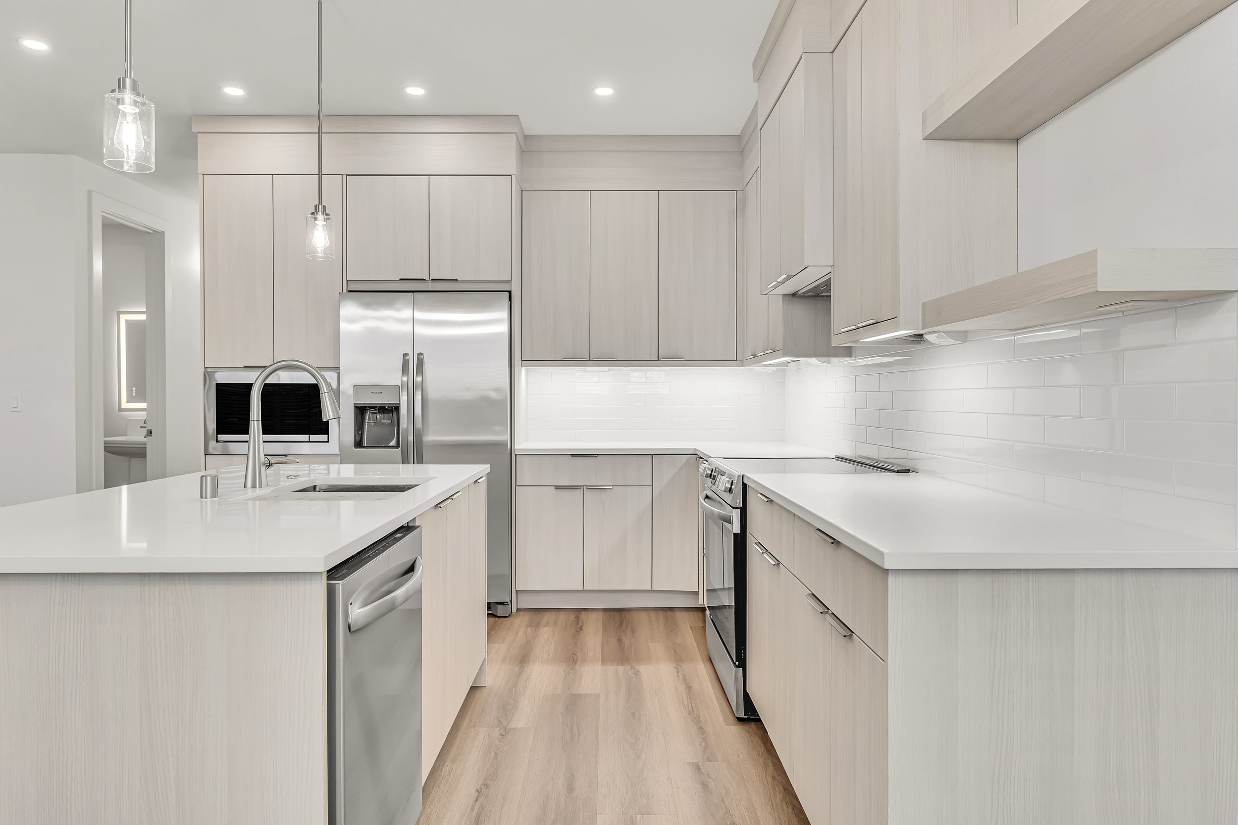 Kitchen3.jpg