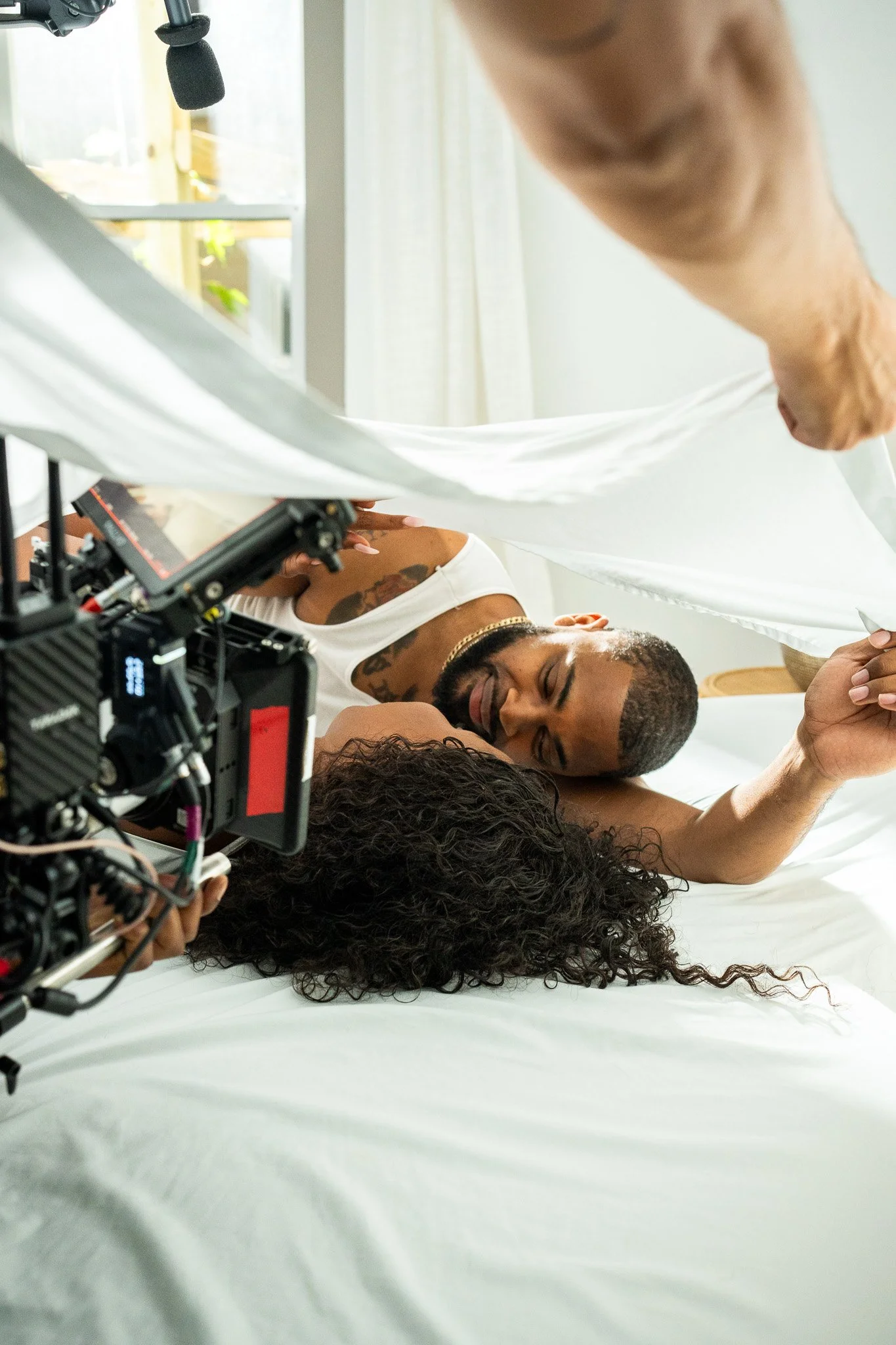 On Set (BTS)