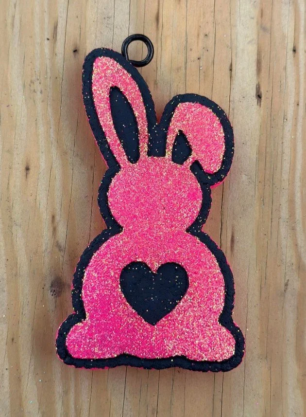 Bunny heart butt