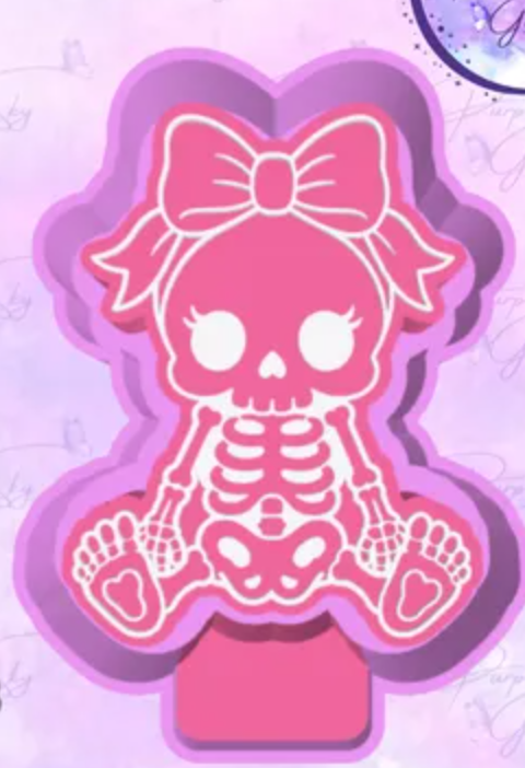 Girl Sitting Skellie