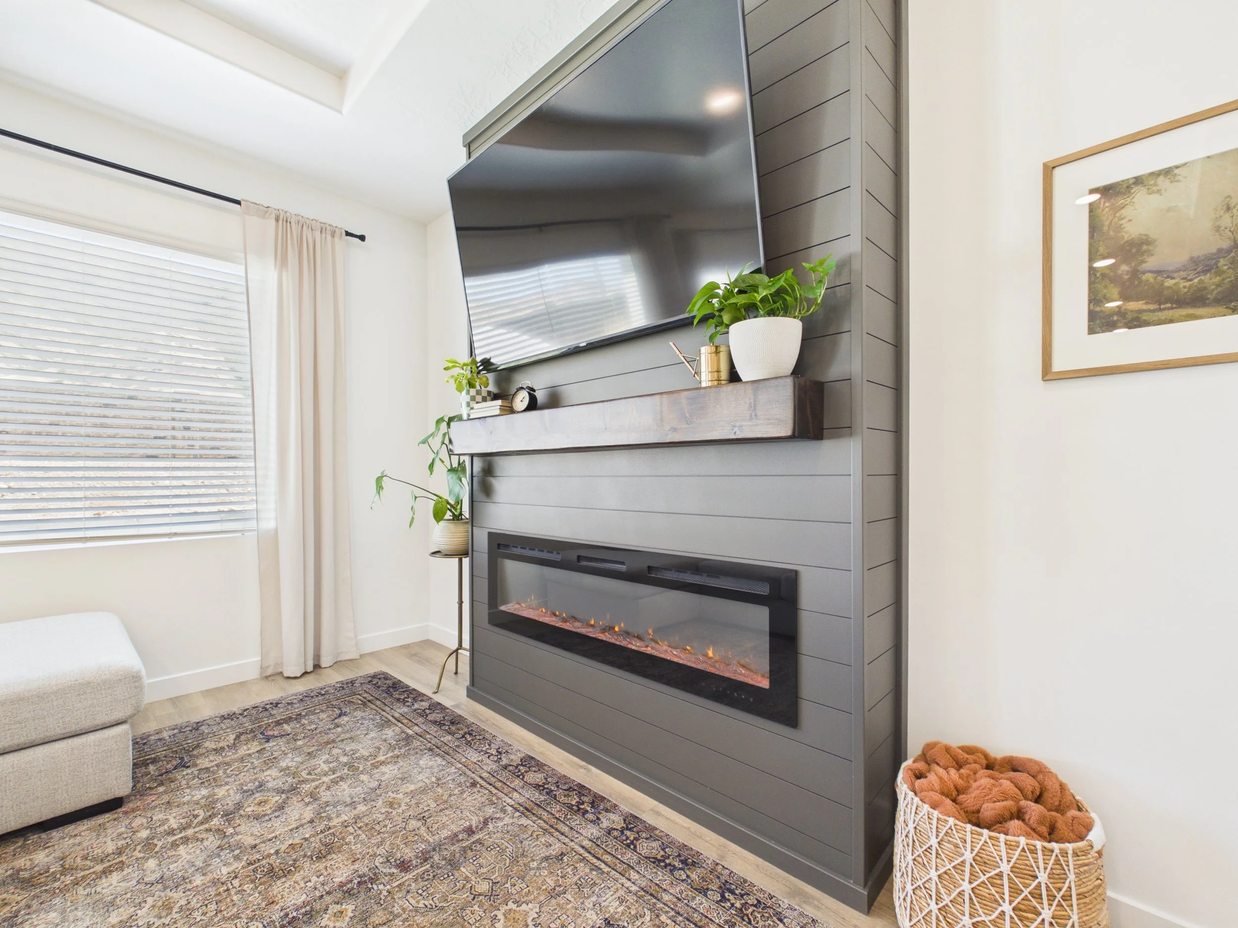 19-Fireplace-1599 S 3750 E - Interior.jpg
