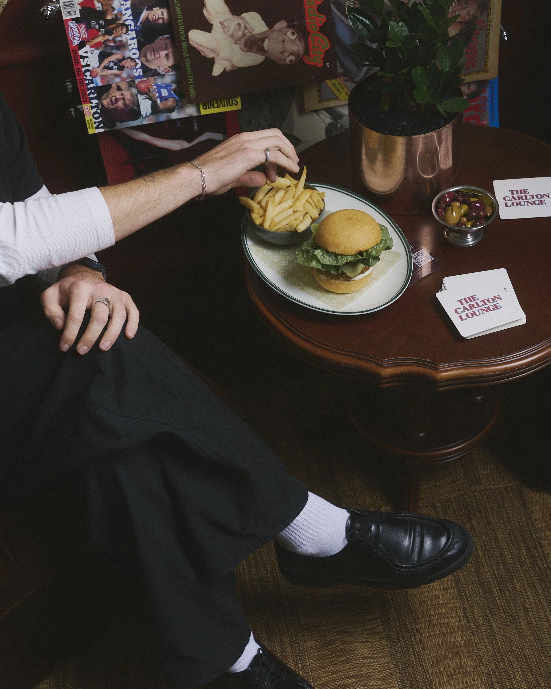 _20250718_HICKENSHOTEL_BRANDSHOOT_STUDIOSLY_64235_.jpg