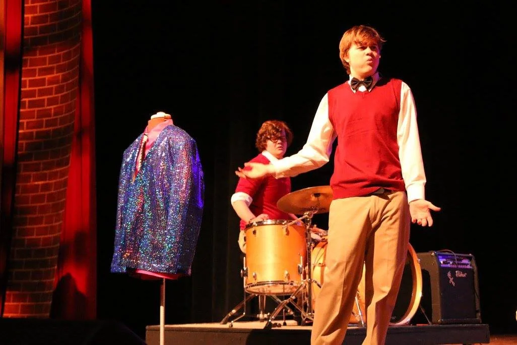Billy in "School of Rock"
Chippewa Falls High School
Designed & Directed By Nate Plummer