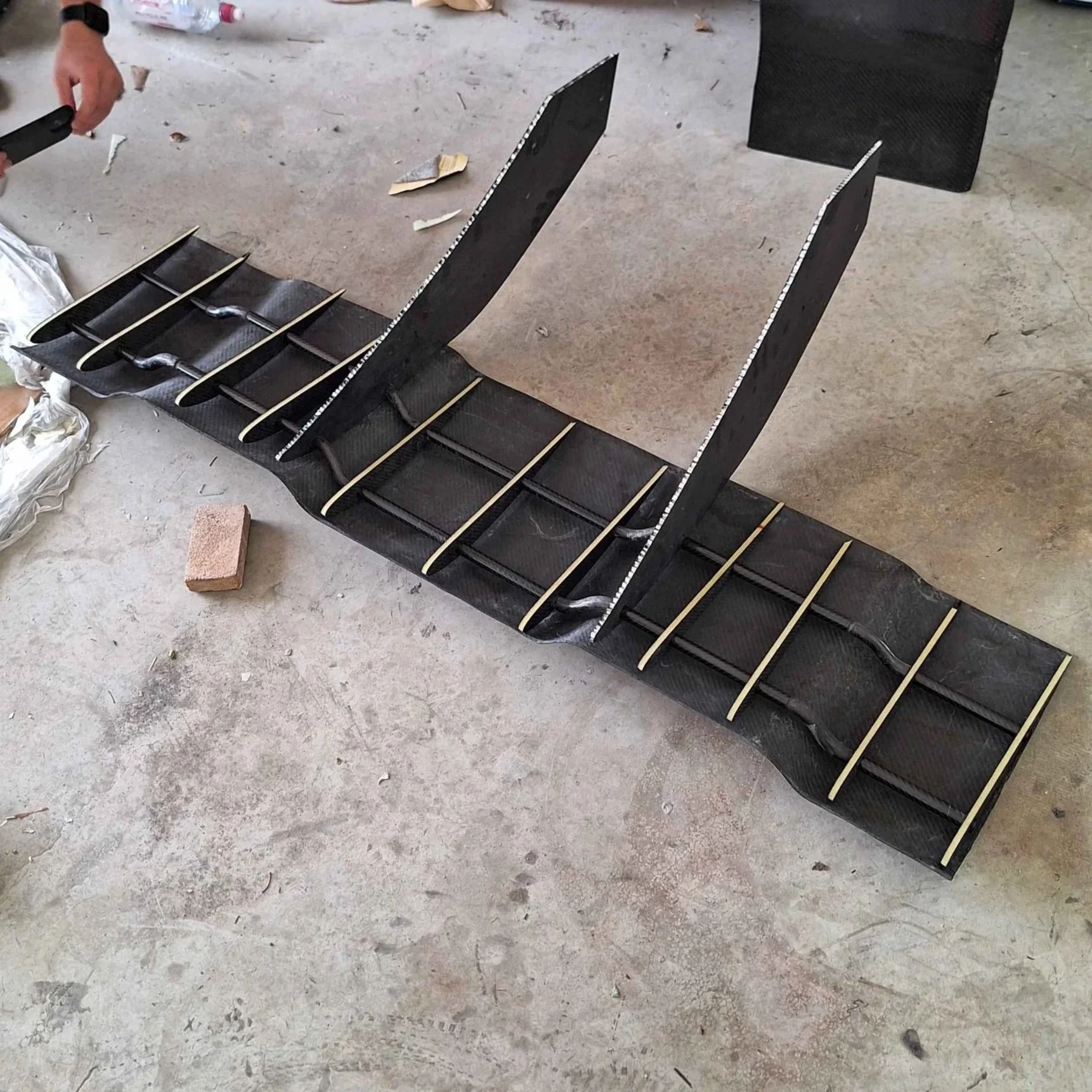 Front wing assembly