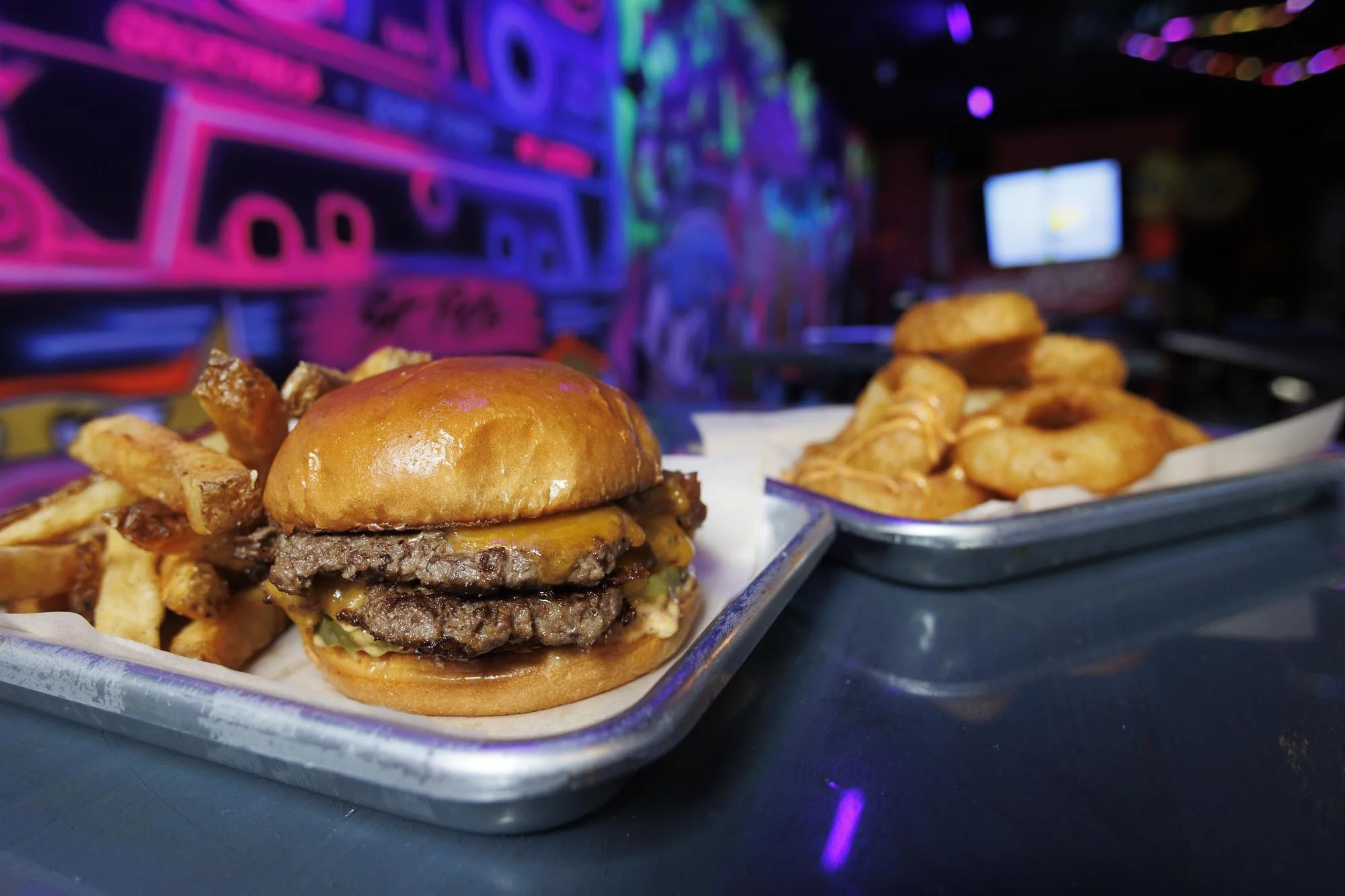Cheeseburger & Onion Rings
