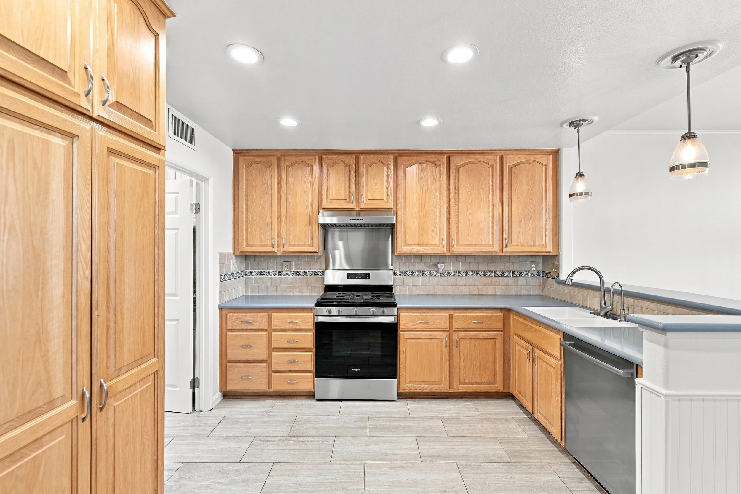 Kitchen 3.jpg