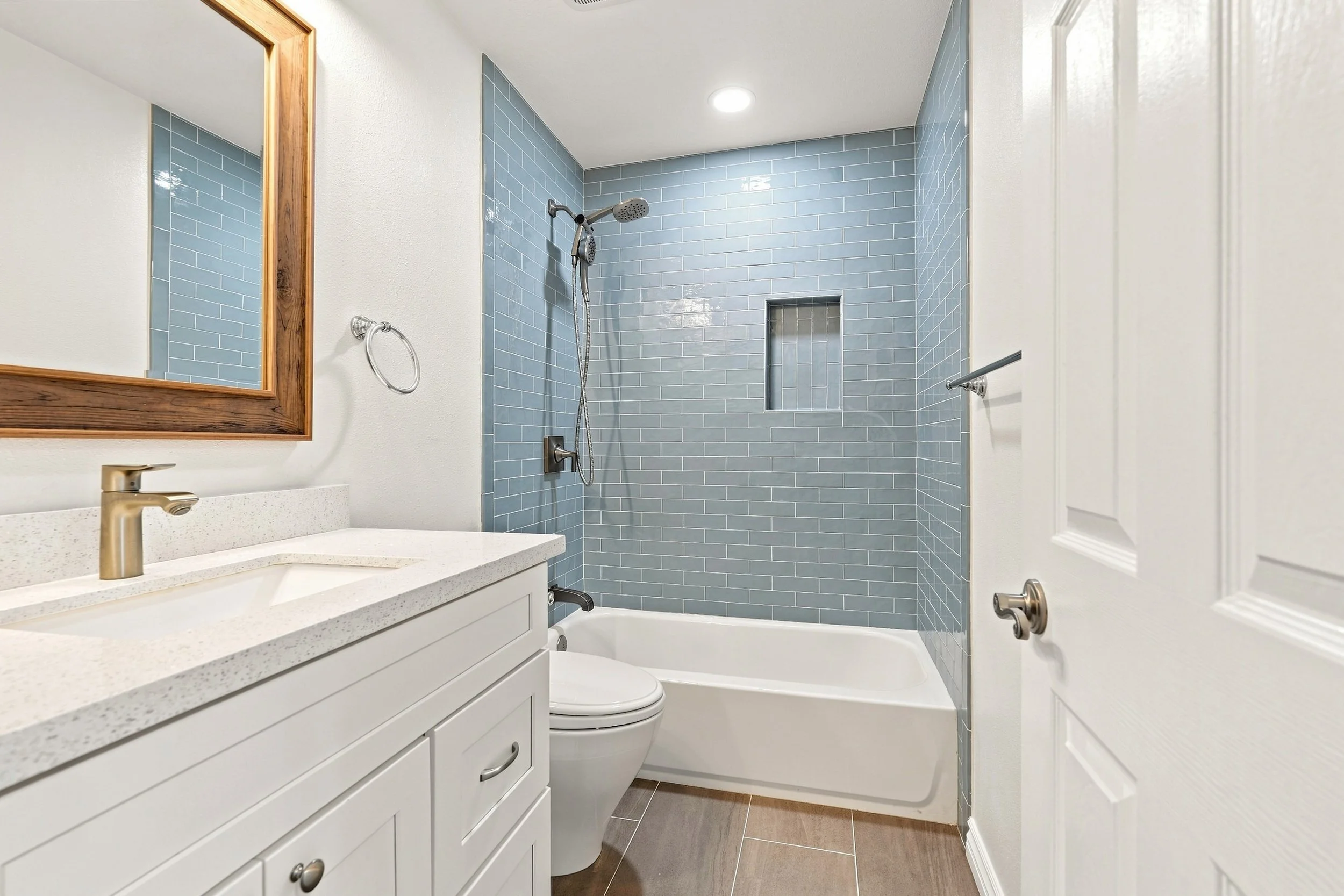 2nd Floor Bath.jpg