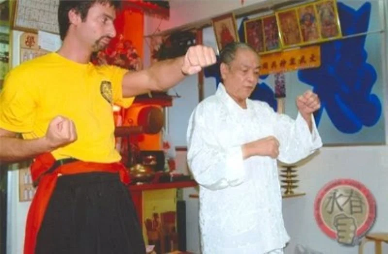 Learning the Saam Pai Fat with Sifu Cheng Kwong, 2005 Hong Kong