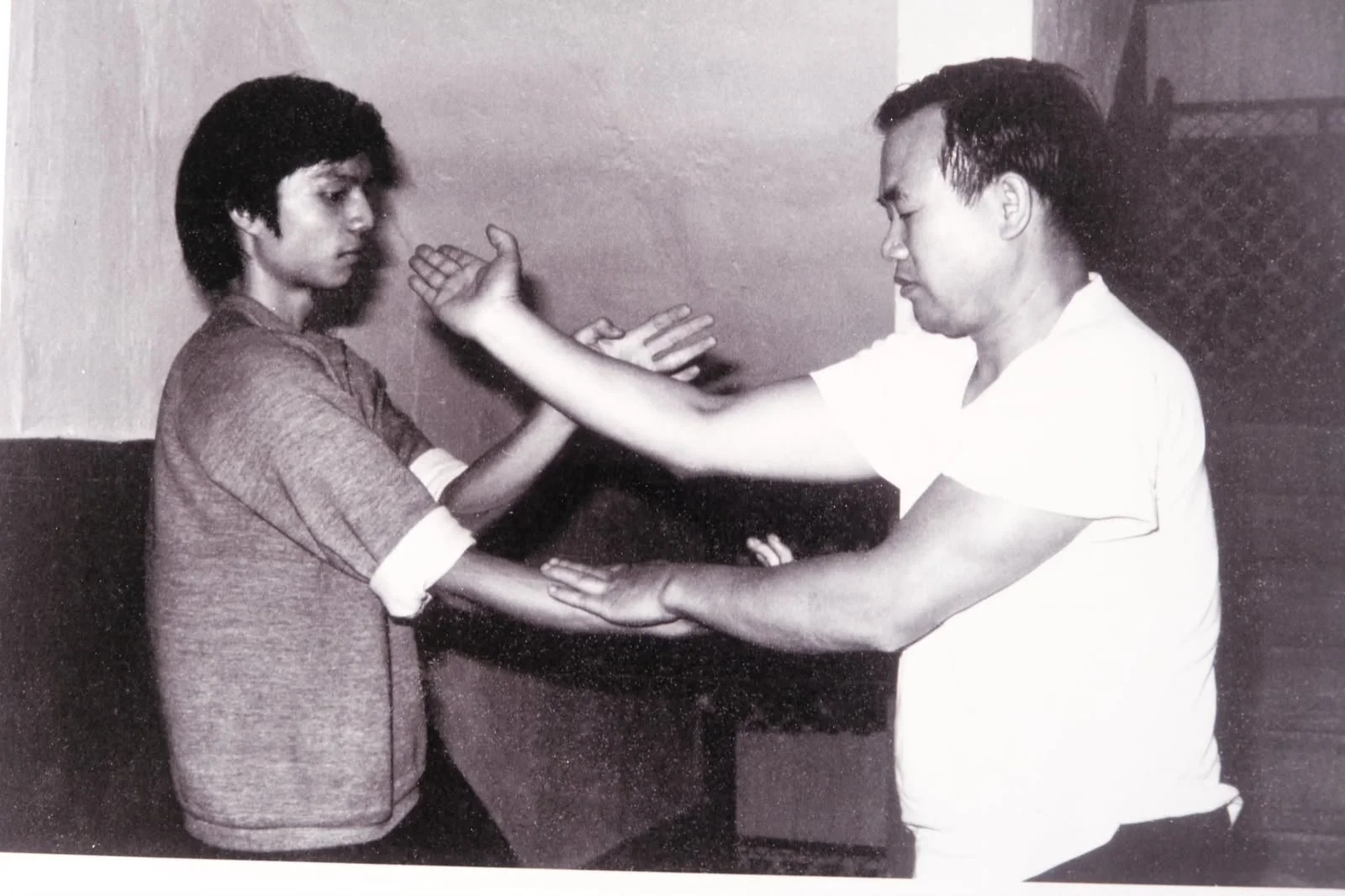Sifu Wong Kwong Lun practicing with his Sihing Lee Yuen