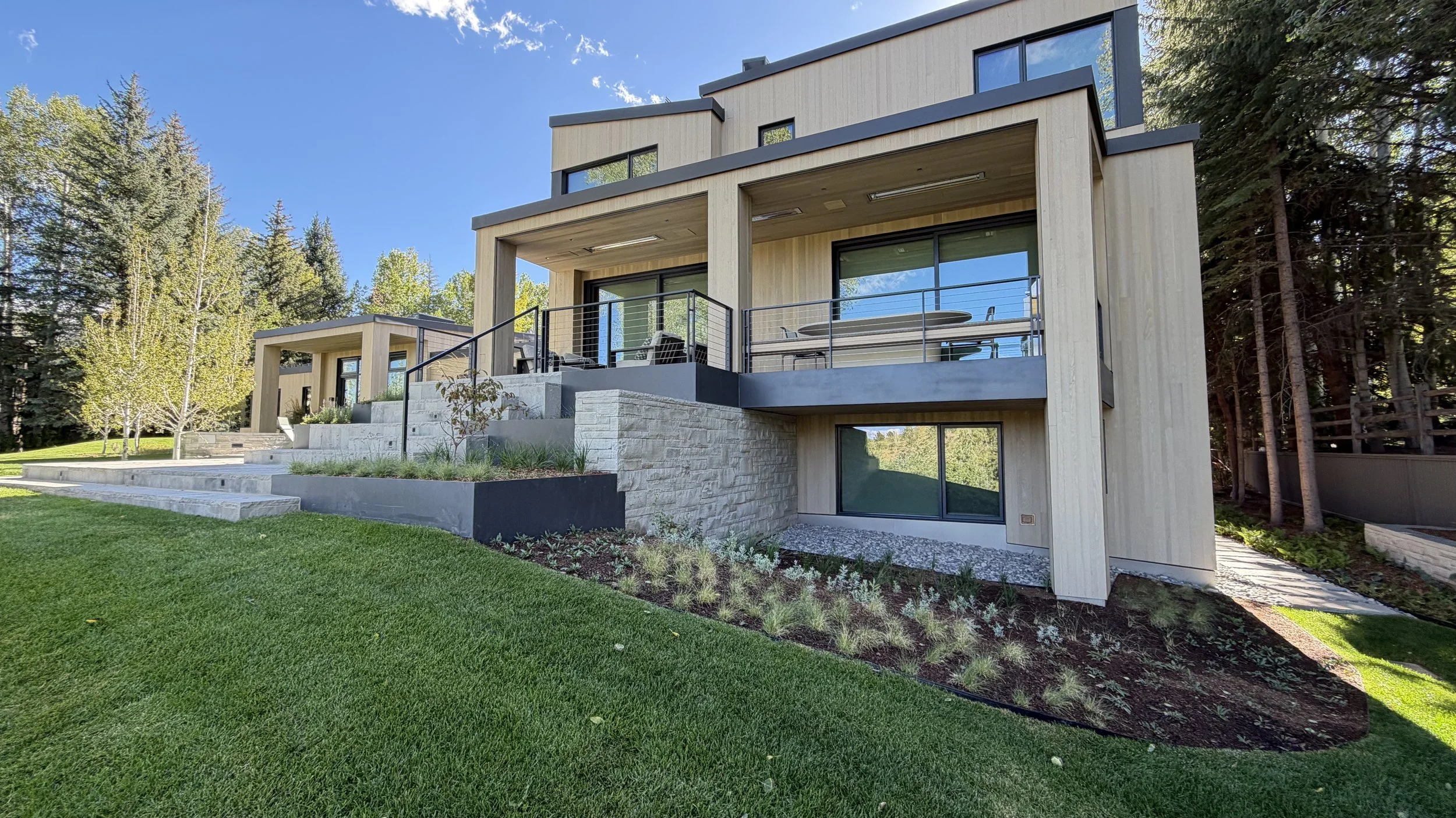 Maroon Dr Residence