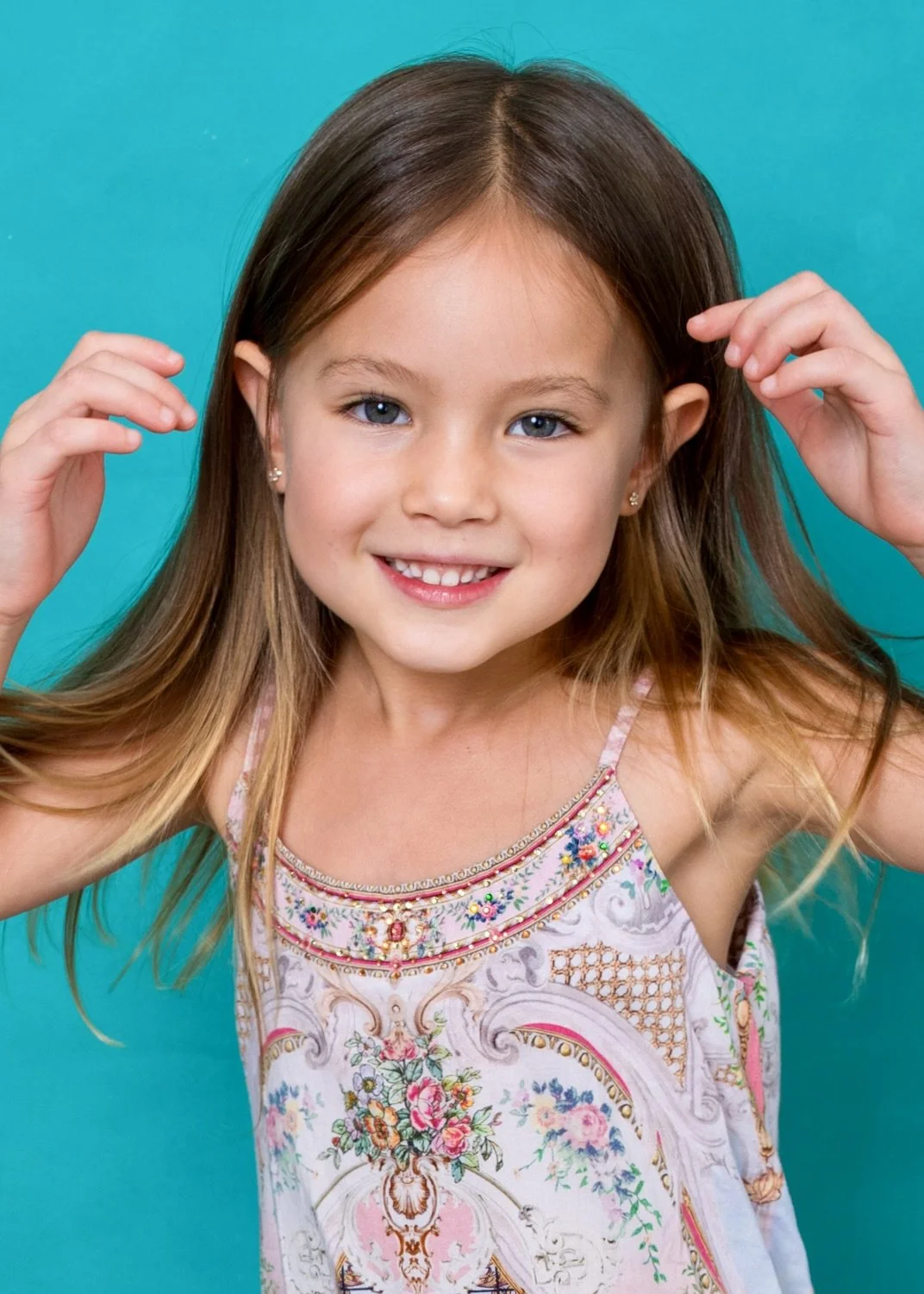 MIKA MVF - AGE 5