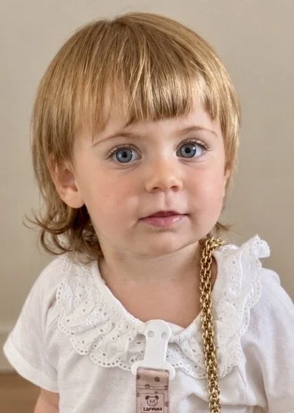 ALBA W - AGE 1