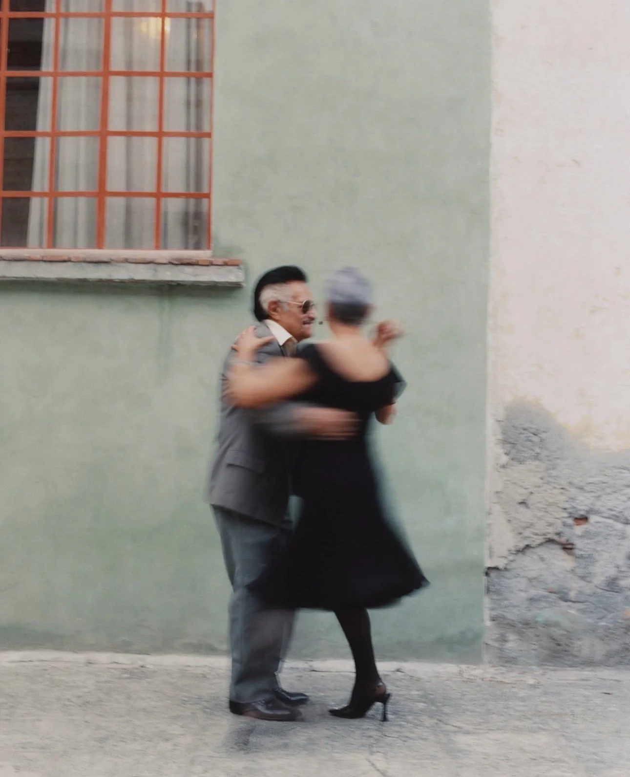 Dos Mundos