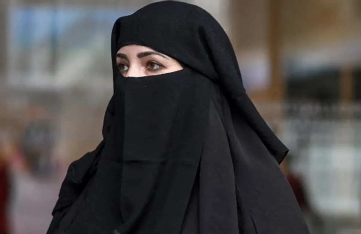BAN THE BURQA!