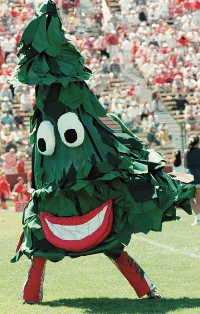 The Stanford Tree Proudly swaying with the energy of the Palo Alto Stadium