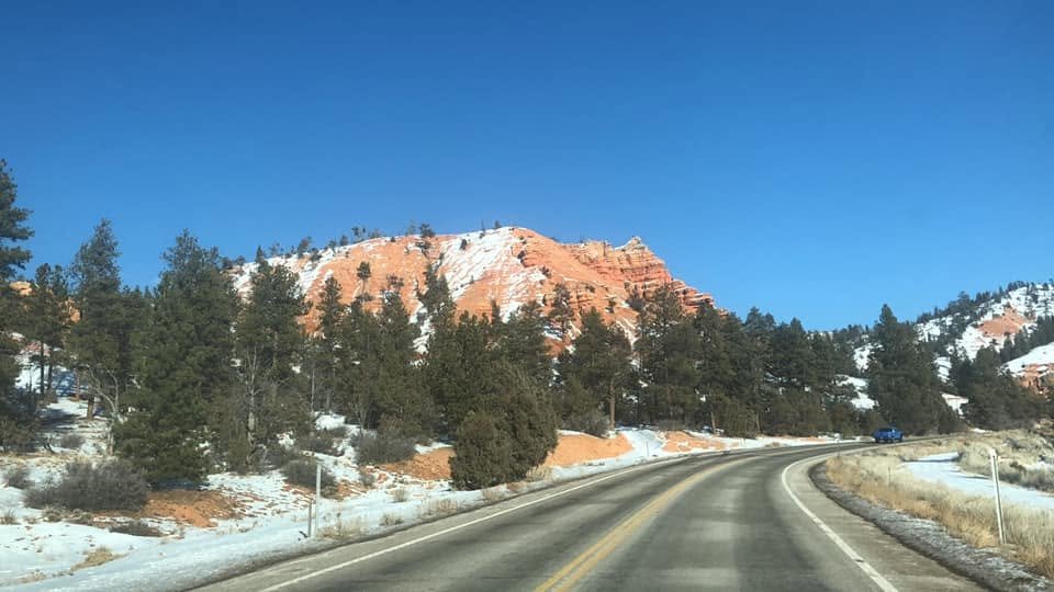 bryce-snowy-scenic-drive.jpg