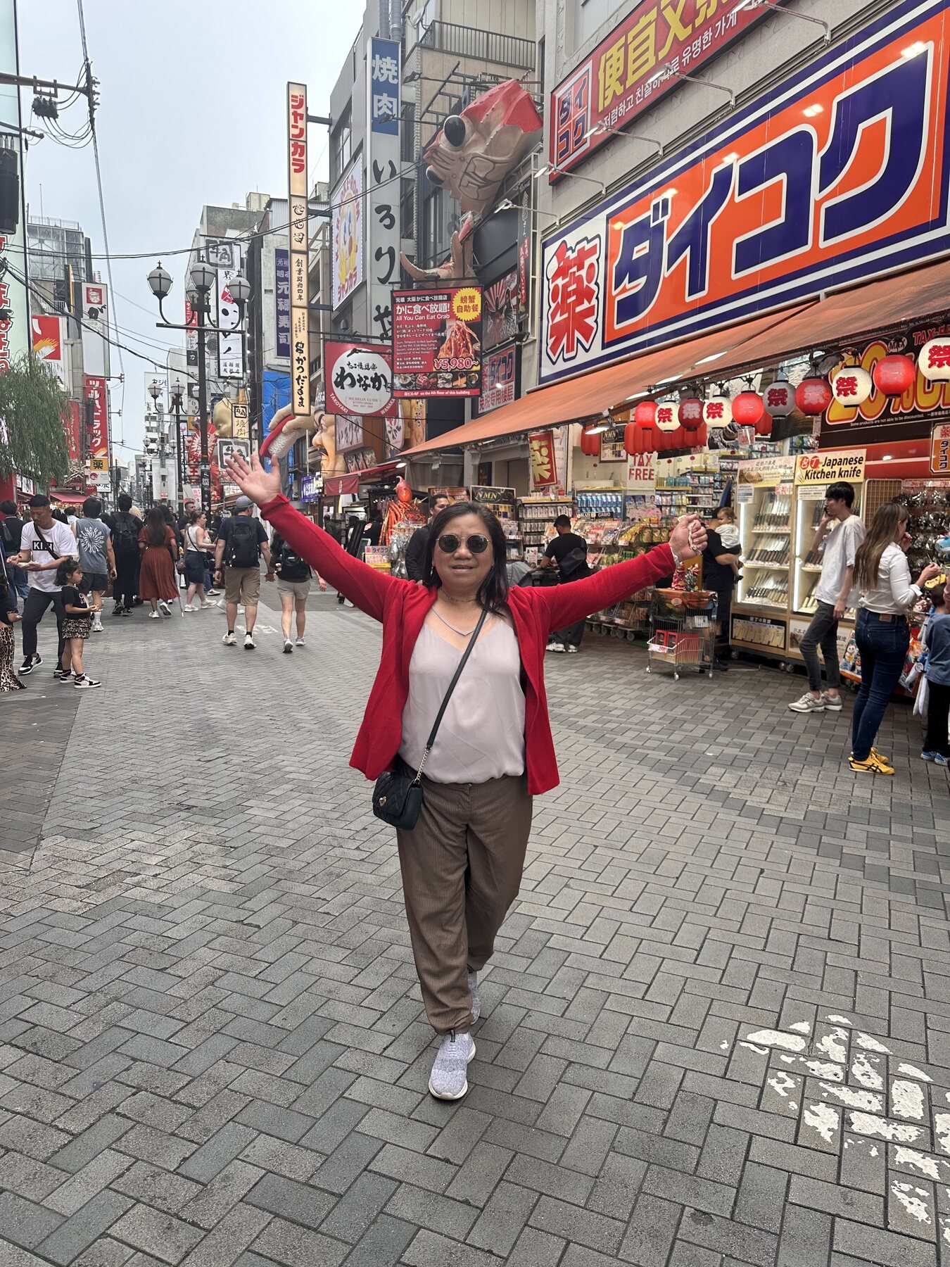 OSAKA
Dotonbori flavors, neon nights & our home base