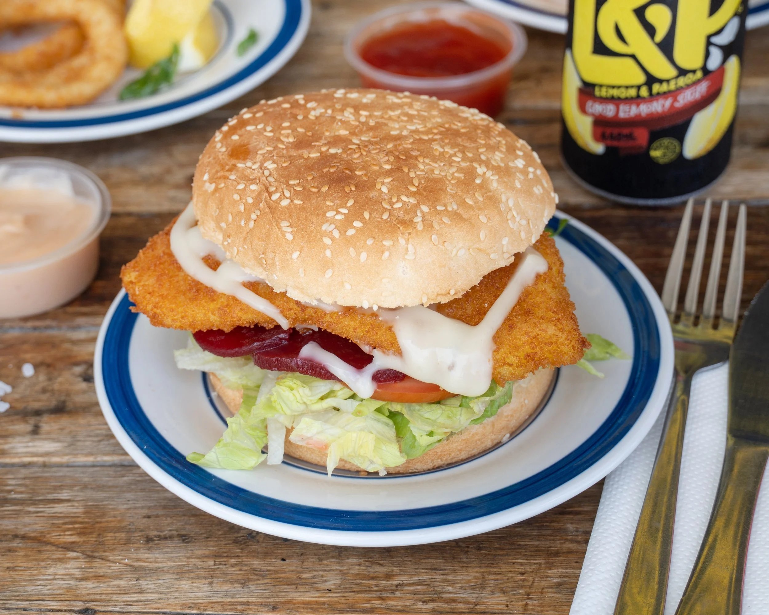 Fish_n_ChickenSnichtzel_2880x2304.jpg