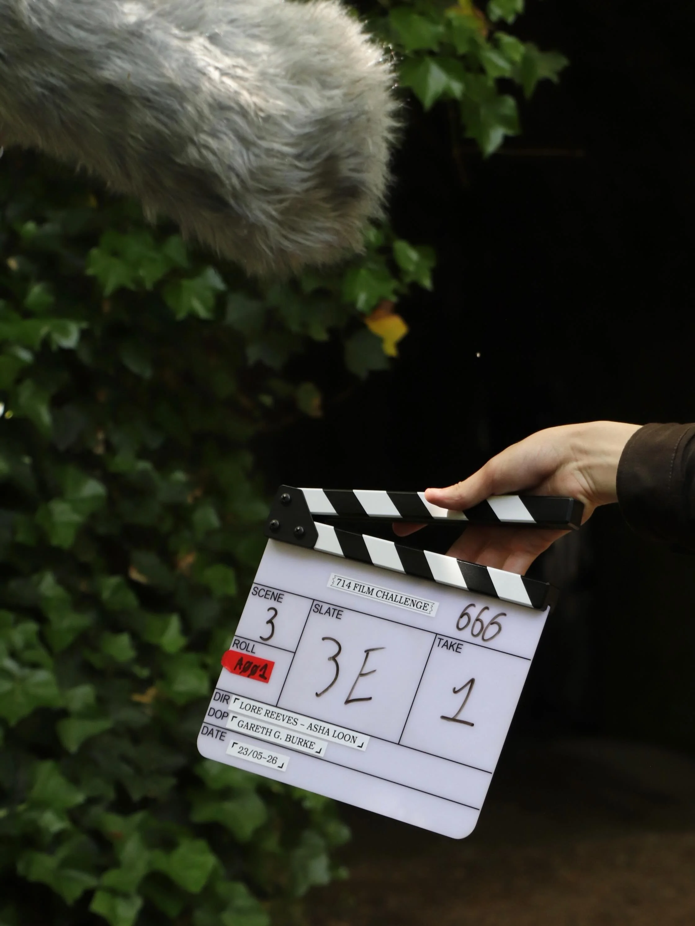 some behind the scenes pics from making two short films in one weekend !! took part in two time-limited film challenges, the @48hourfilmproject and the @666_challenge at the same time 🎬

The lovely Umnia is making a documentary about the process, fo