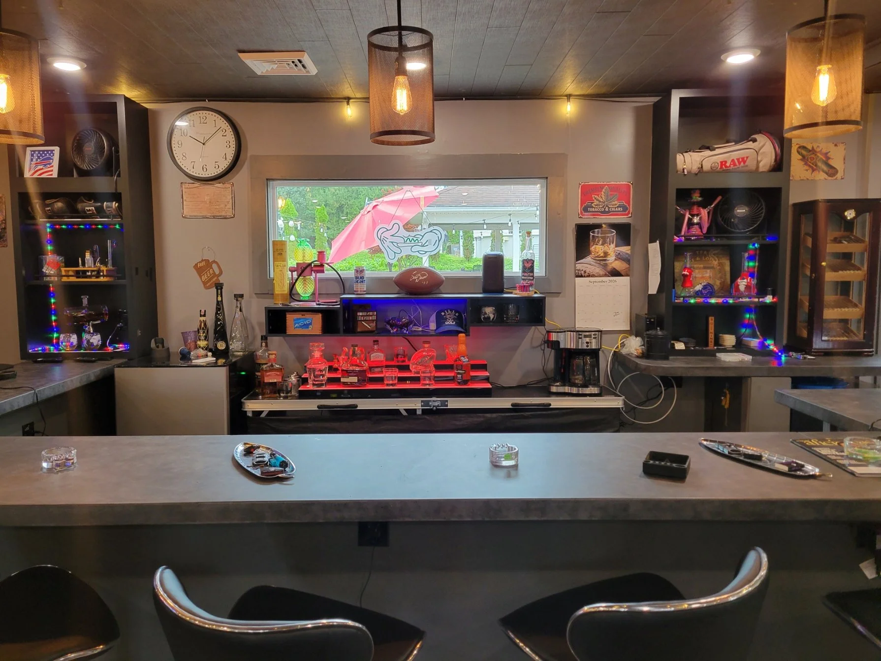 bar 2.jpg