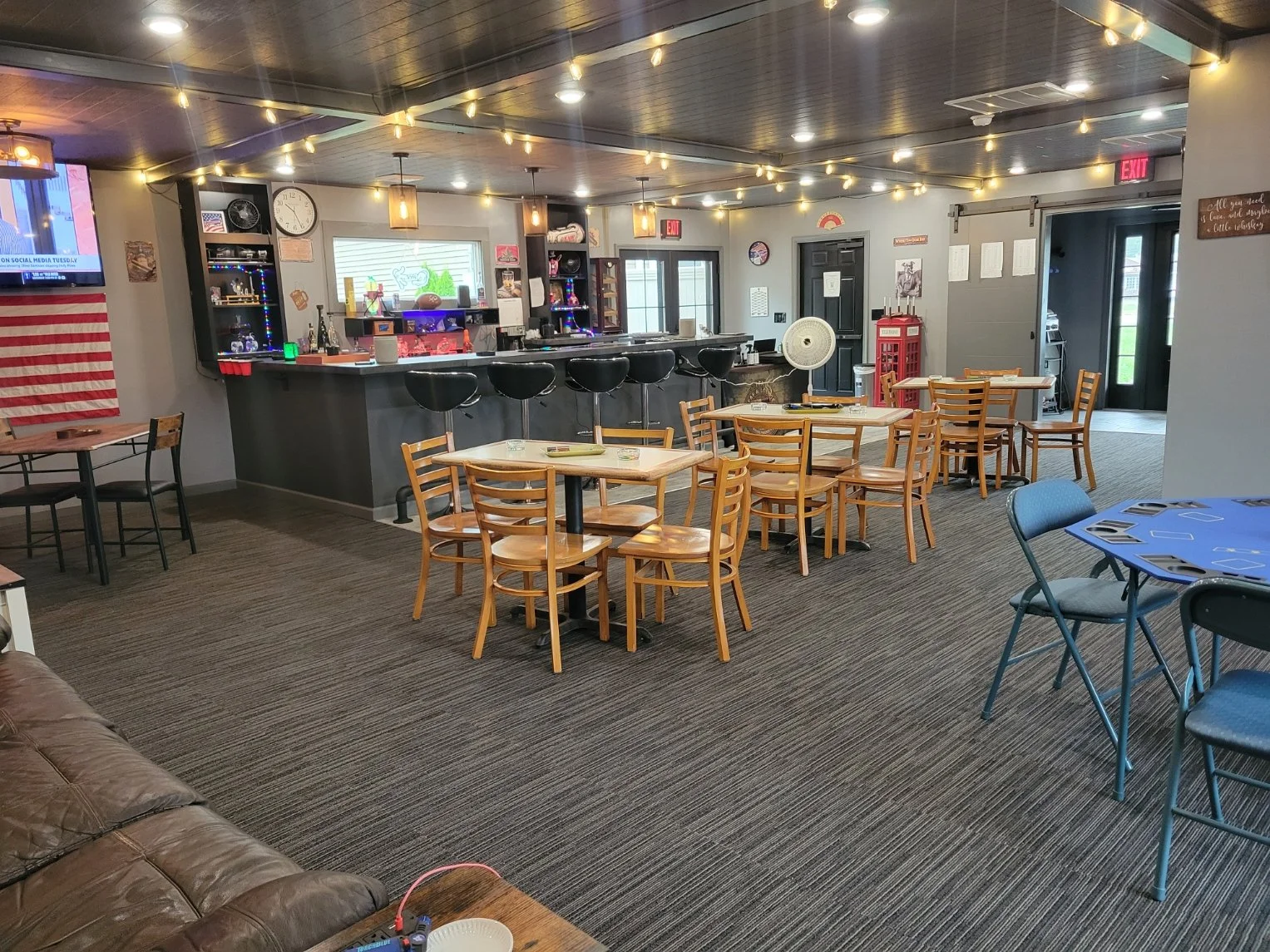 club looking north.jpg
