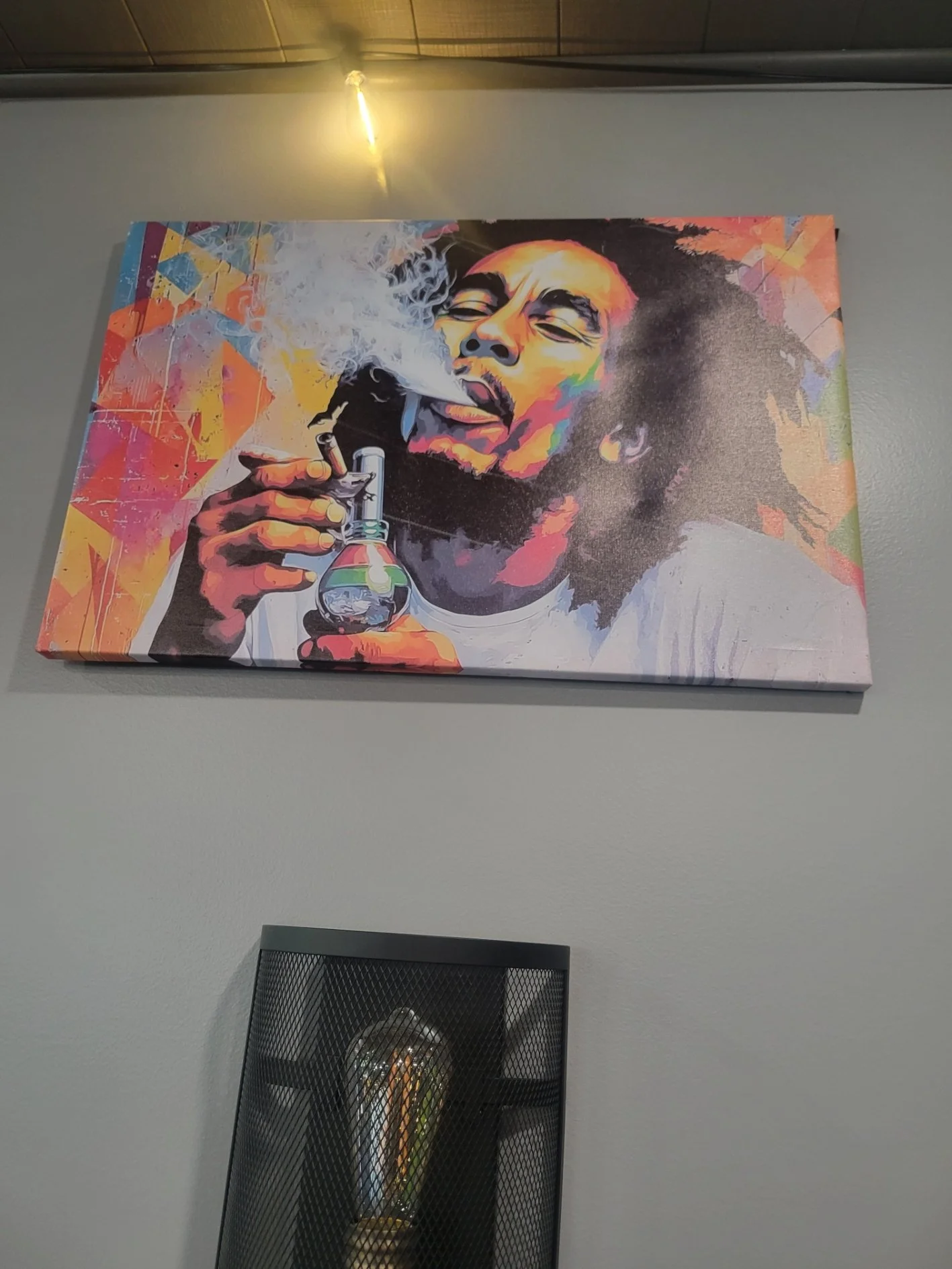 club pic bong hit.jpg