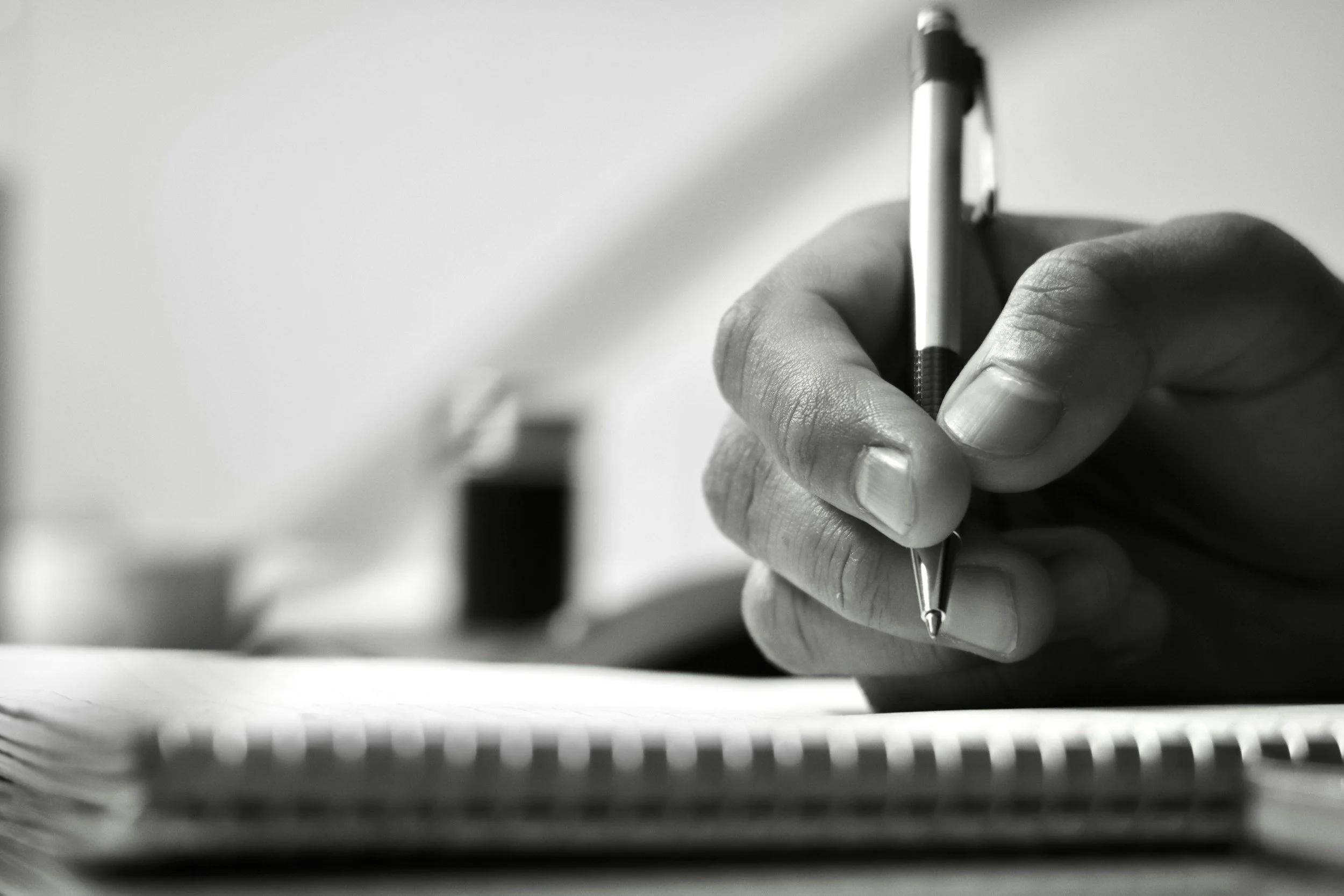 Einblick in die Ghostwriting-Branche: Interview mit Norbert Hertrich