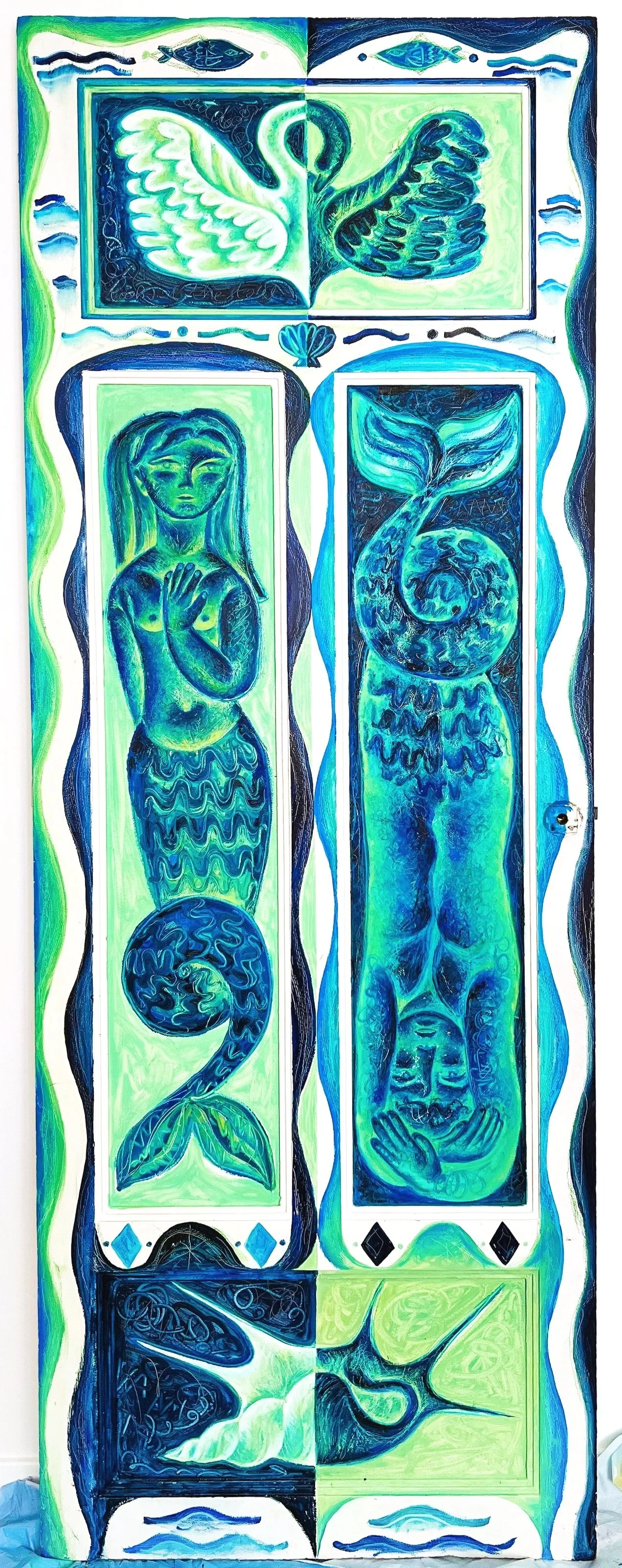 sirène mermaid painting painter door paint home painting wall painting decorative door curator architecture art peinture triton porte peinte décoration d'intérieur hyères villa noailles fondation carmignac peinture villa medicis anais maar