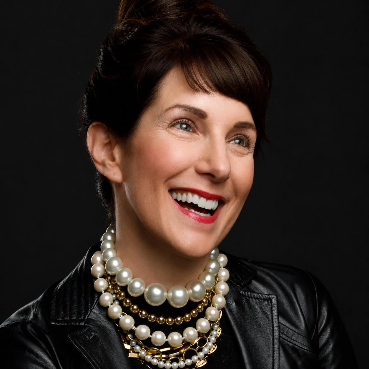 Carol Bruess pearls Candid