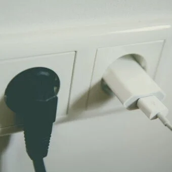 Can An Electrical Outlet Cause Fire If Nothing Is Plugged In?