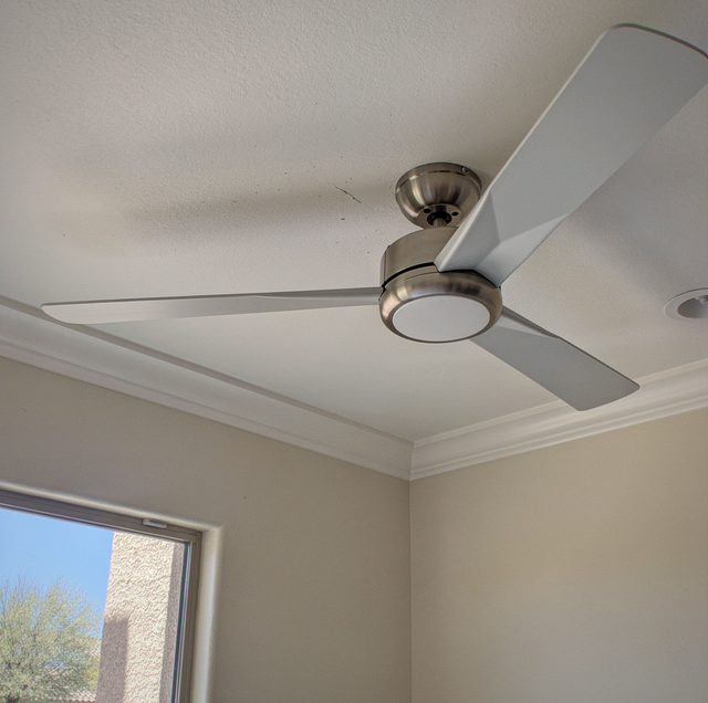 Ceiling Fan Wobble: The 7 Causes and the One Real Danger