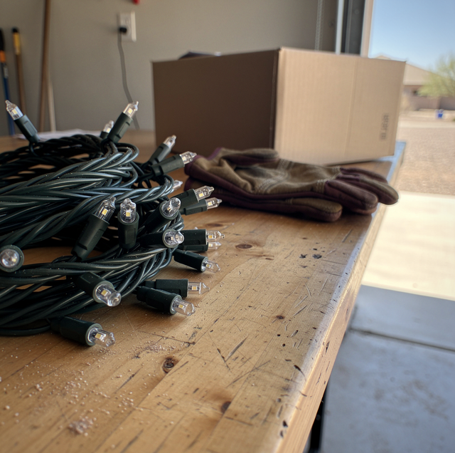 Safety Tips for Holiday Lighting