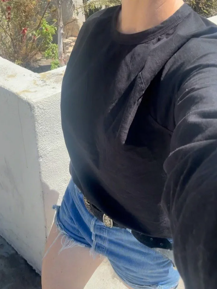 Black longsleeve, vintage levi's, western belt, and black tavi's for the win.