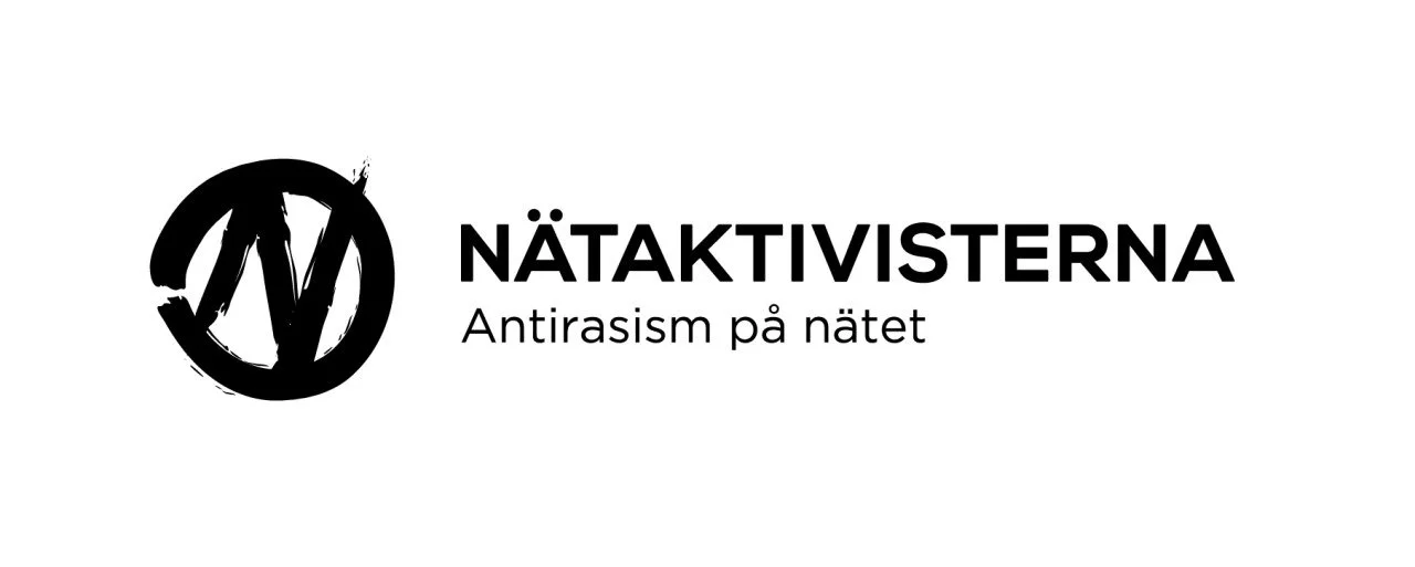 Black logo with a circle and a stylized letter 'N' inside, alongside the Swedish text 'Nätaktivisterna' and the phrase 'Antirasism på nätet'.