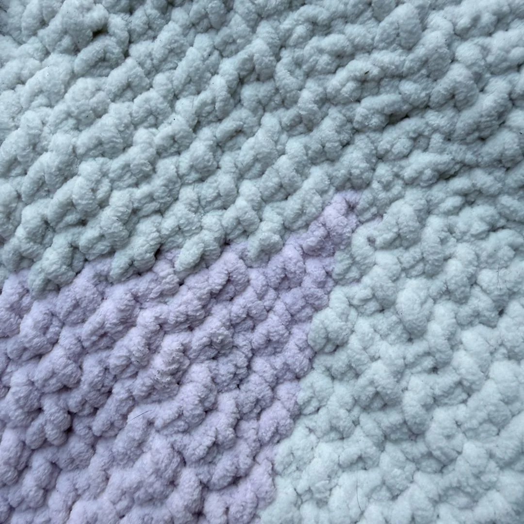 crochet-baby-pouch-centre zoom.jpg