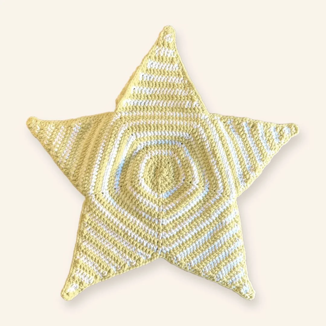 Little Star Pouch yellow and white star 36.jpg