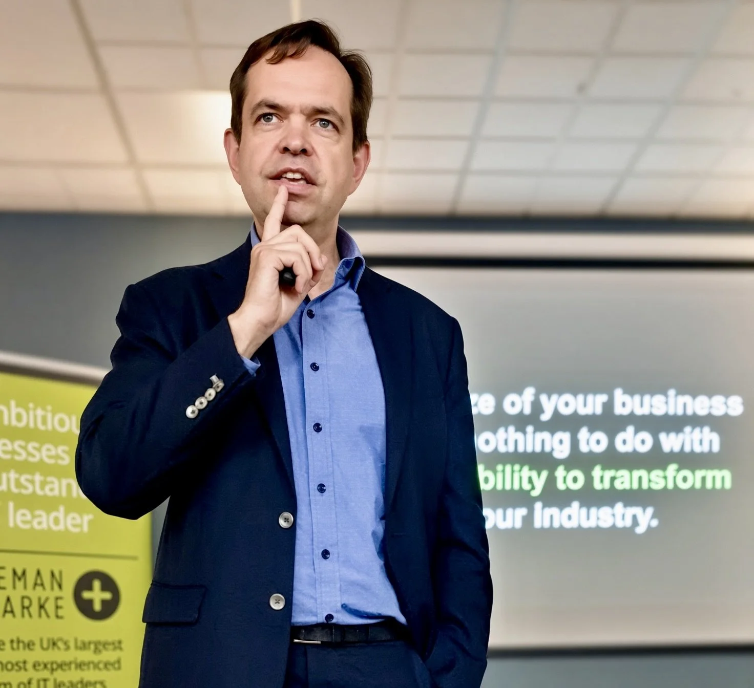 Gerry gives a keynote at a Vistage event