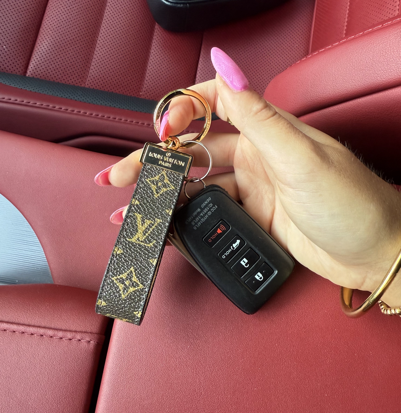 Timeless keychain