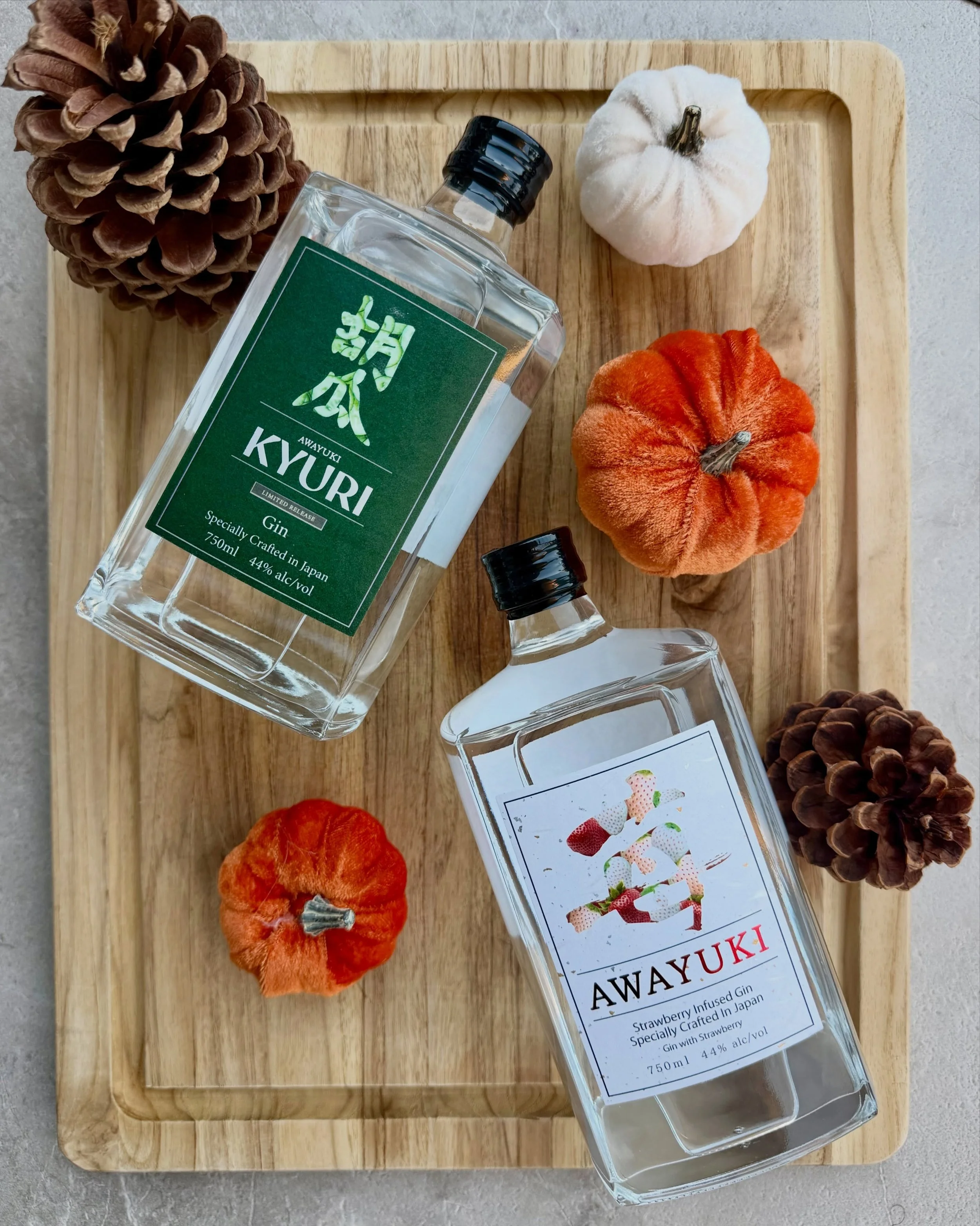 A little autumn charm, a touch of Japanese craftsmanship. 🍂

#awayuki #kyuri #gin