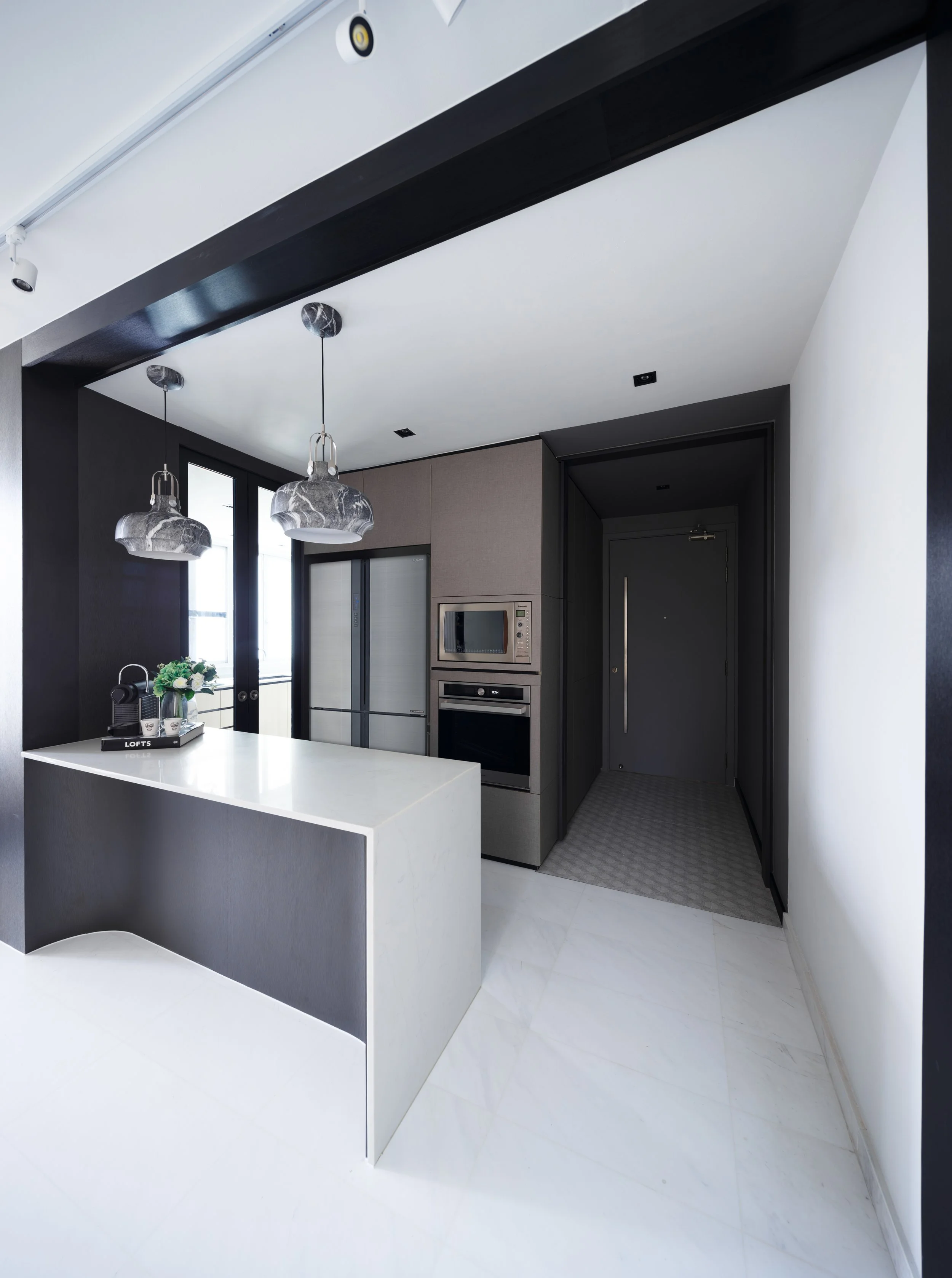 1) FOYER & DRY KITCHEN.jpg